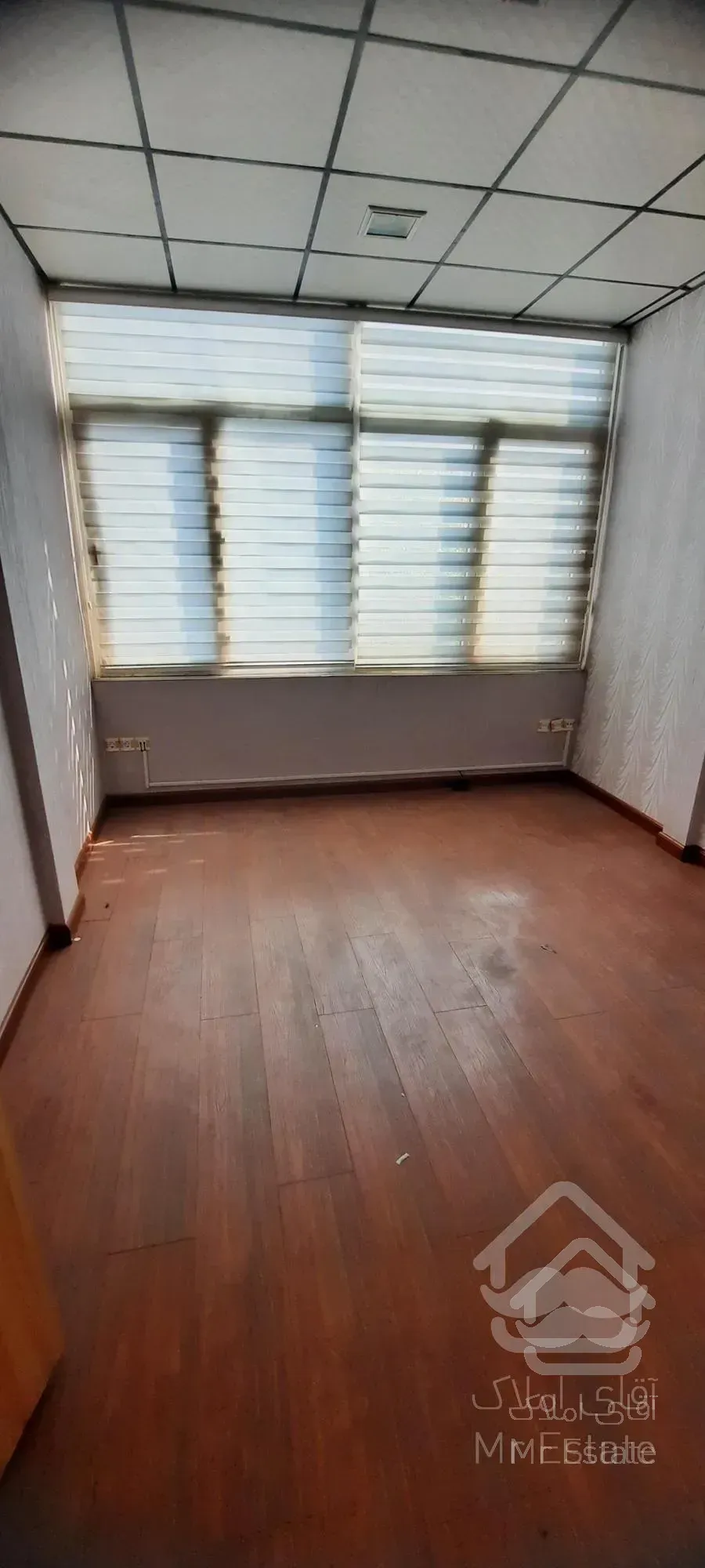 ۹۰ متر سند اداری ، ۴ اتاق / فرصت ، اسکندری شمالی