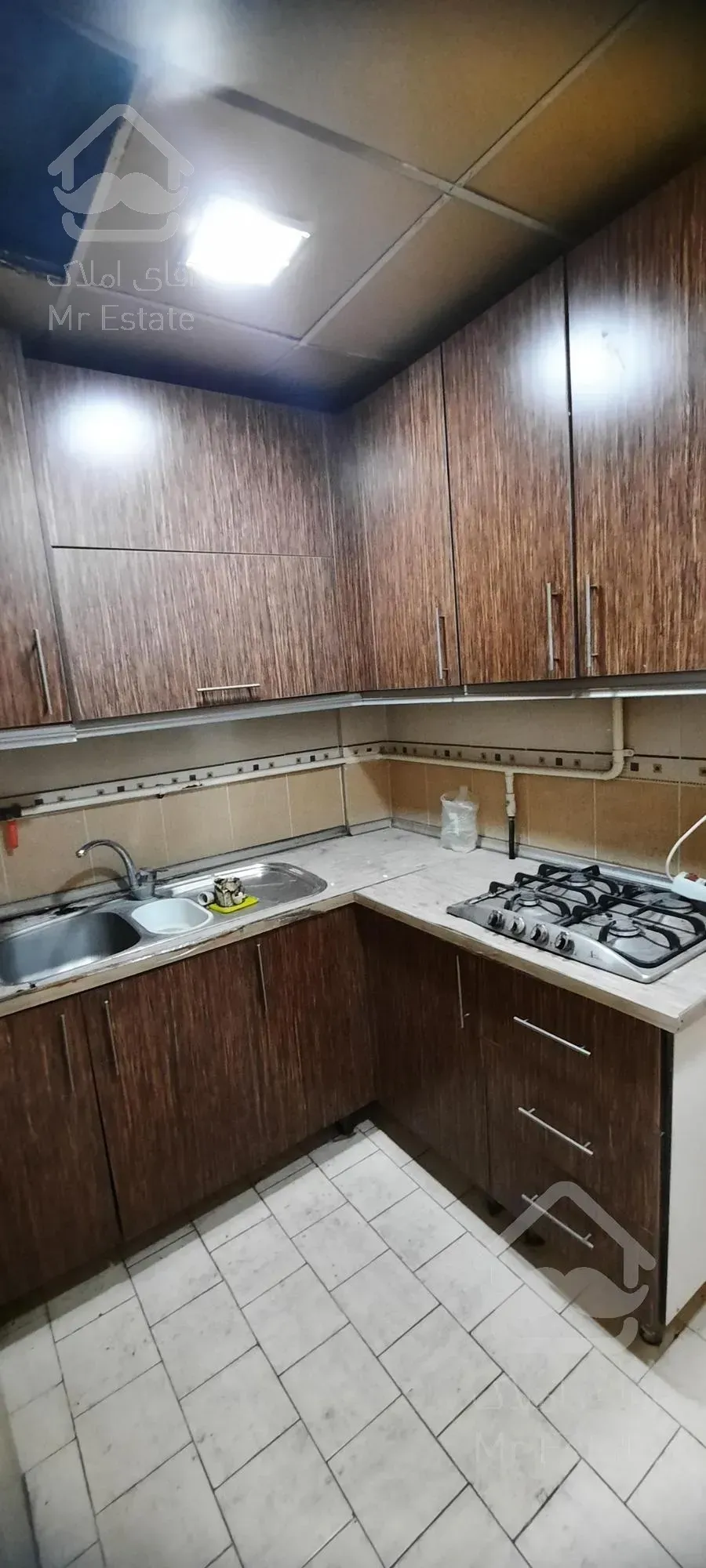 ۹۰ متر سند اداری ، ۴ اتاق / فرصت ، اسکندری شمالی