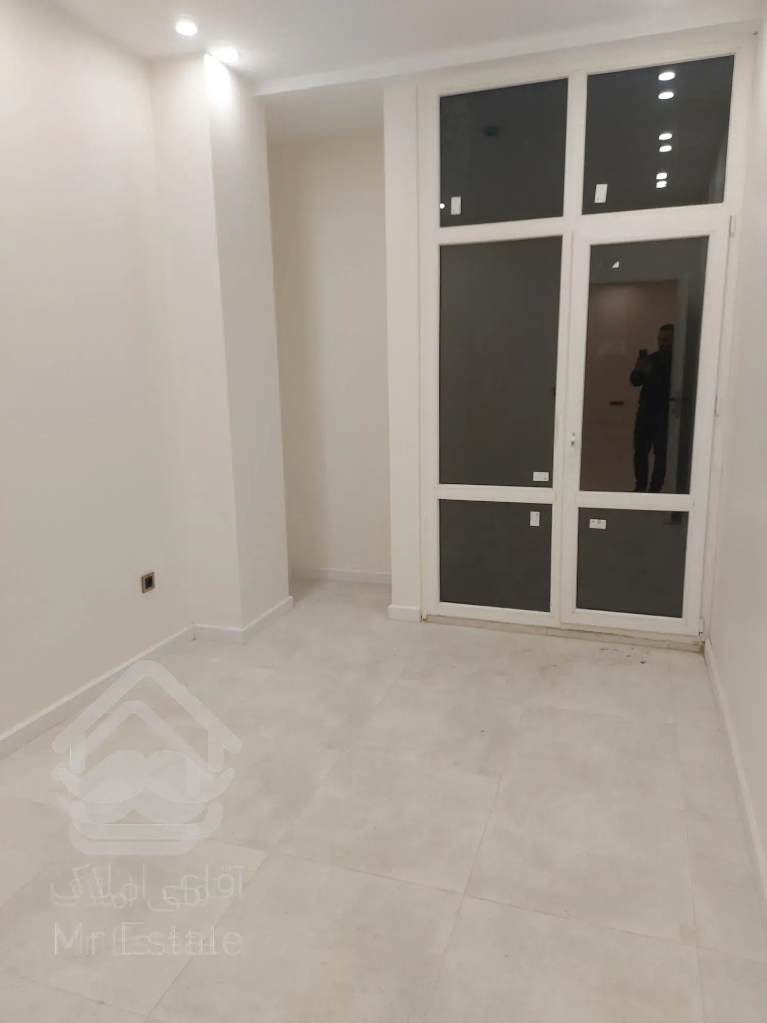 ونک جردن ۶۳ متر ساختمان پزشکان تمام امکانات