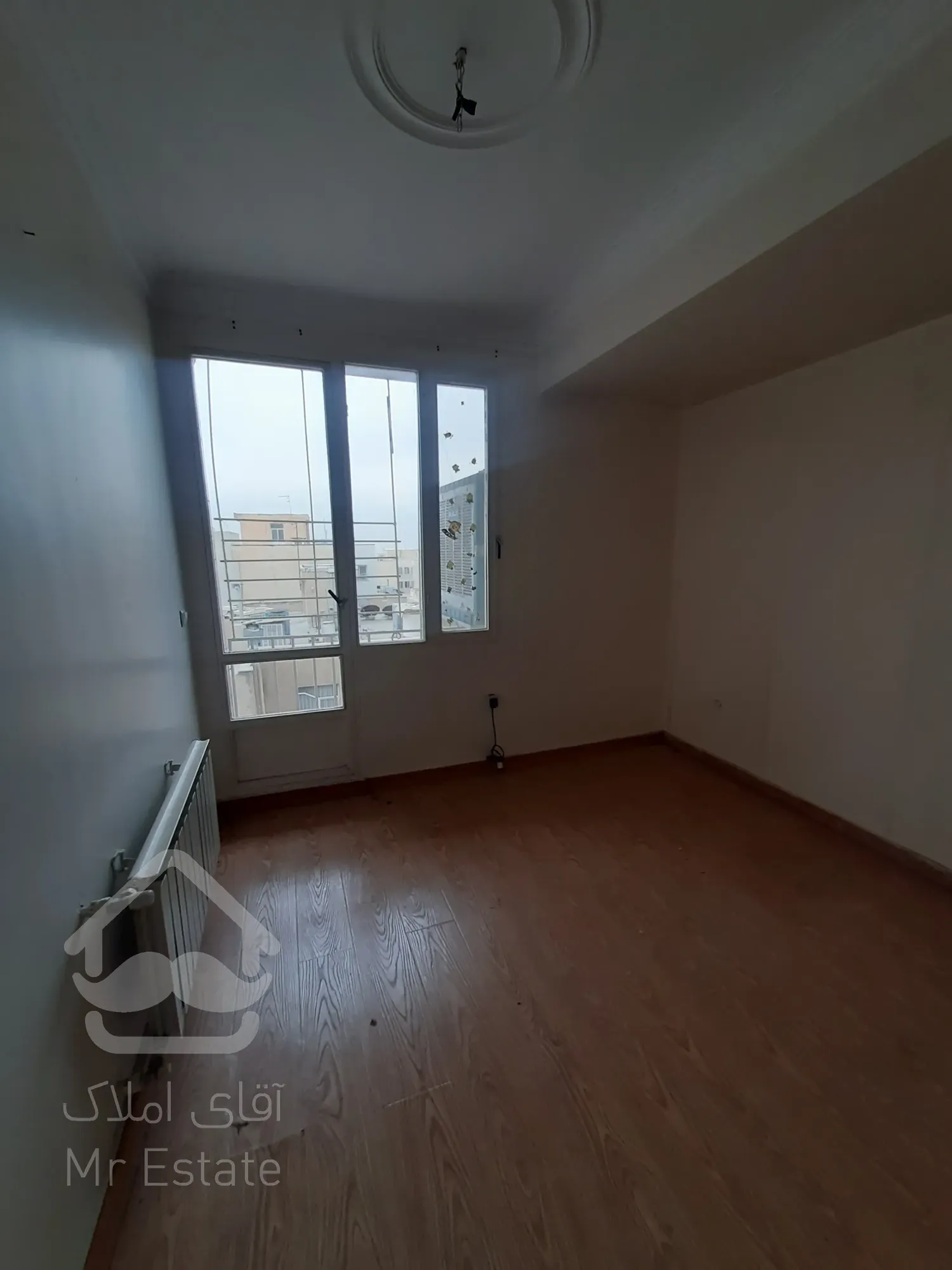 فروش آپارتمان ۸۰متر ۲خواب فول امکانات خطی رو به آفتاب