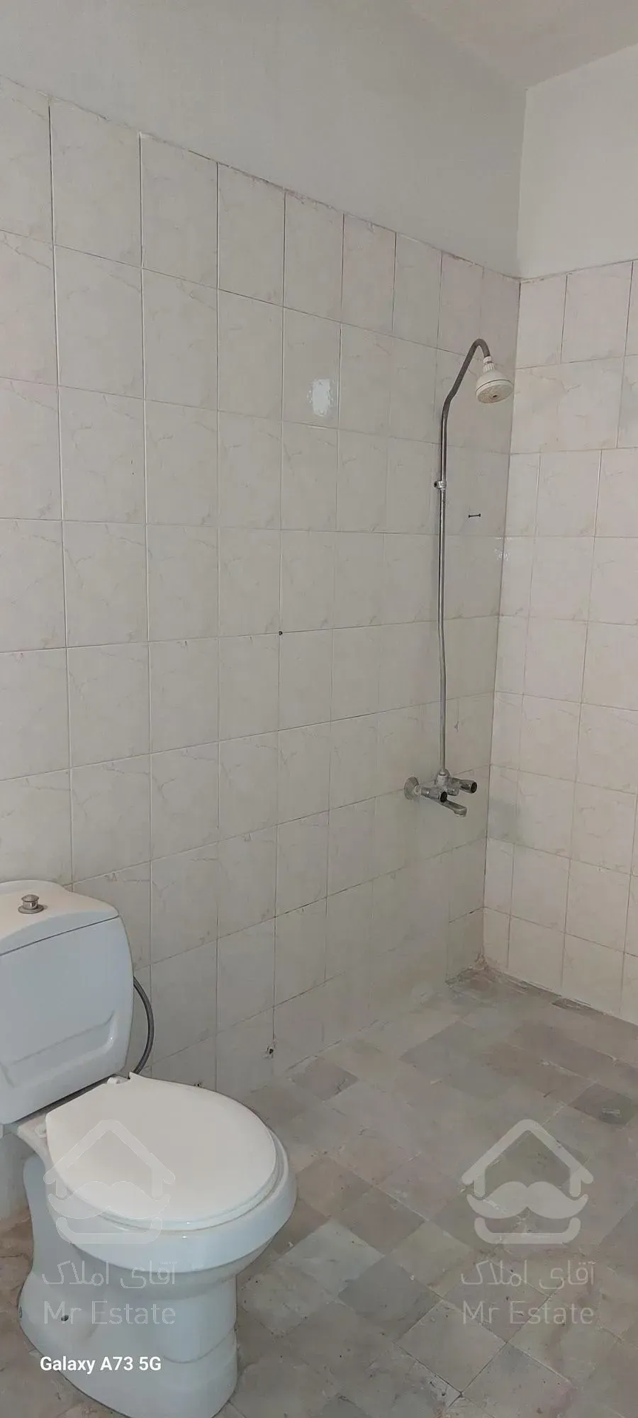 90 متر . غرق نور .