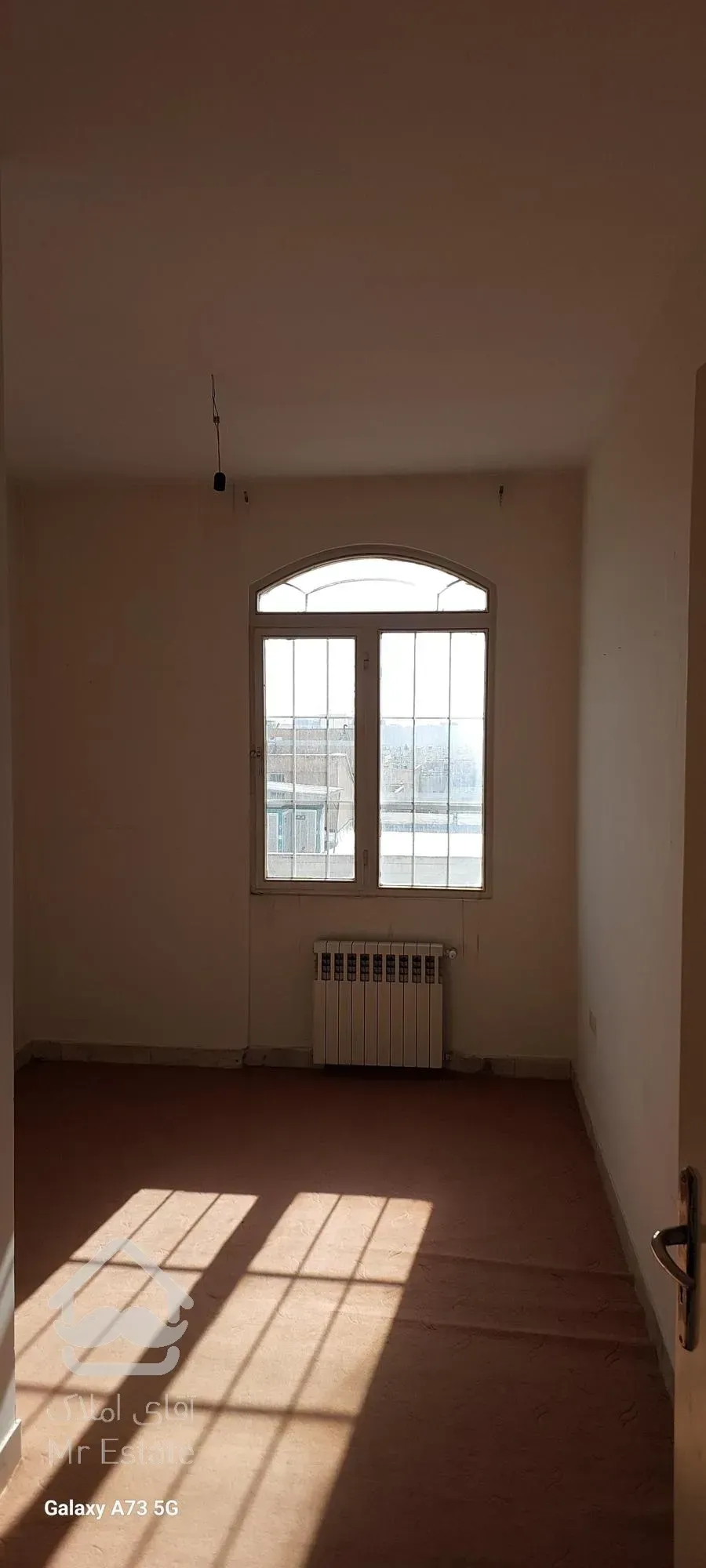 90 متر . غرق نور .