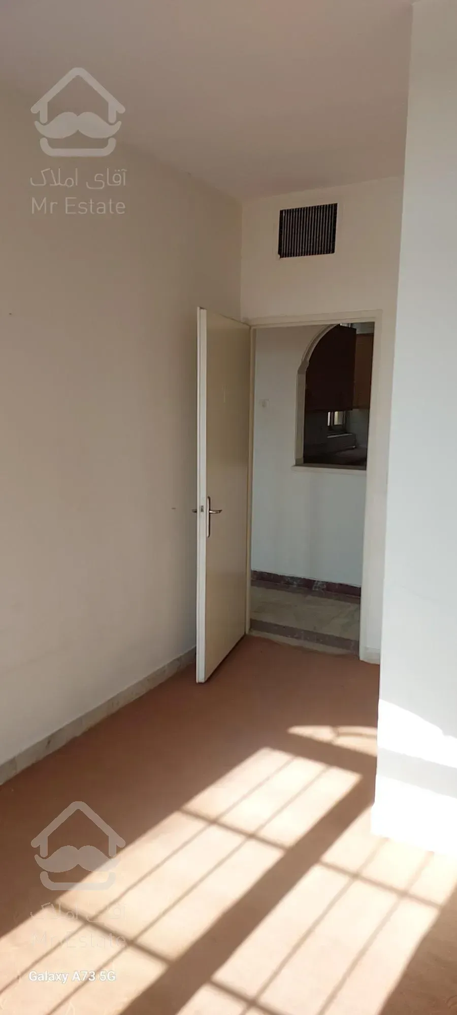 90 متر . غرق نور .