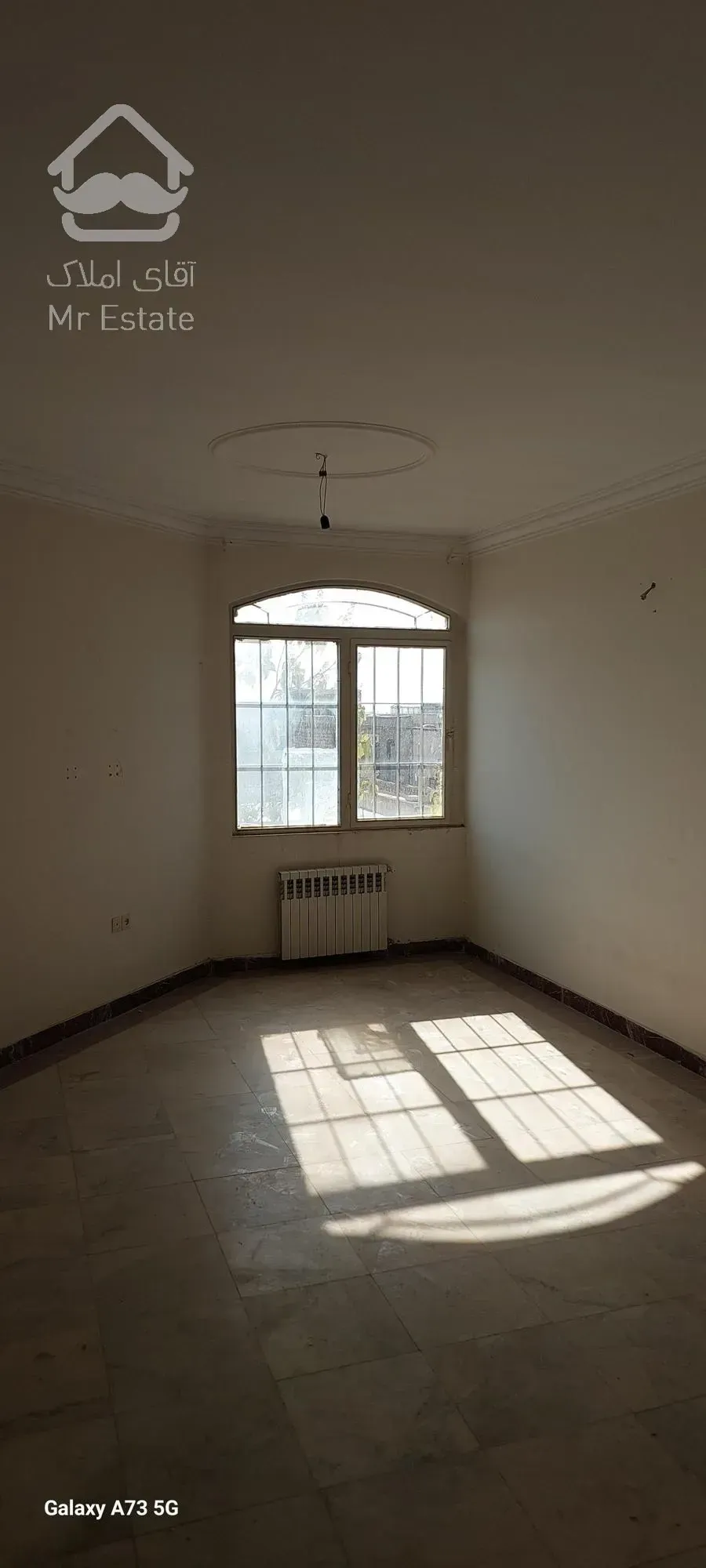 90 متر . غرق نور .