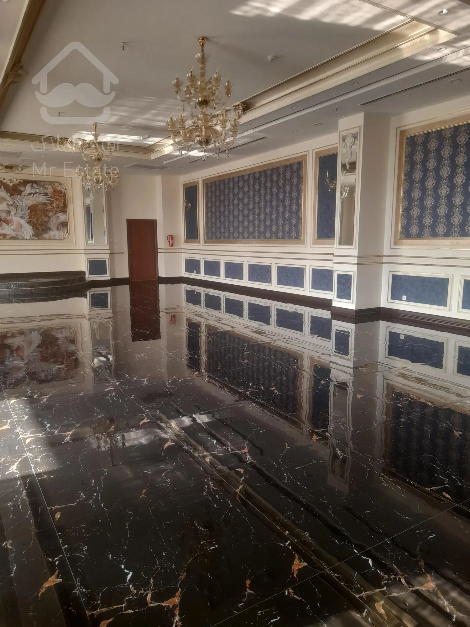 رونیکاپالاس لاله زندگی در برجی لوکس و مجلل و پر از ارامش