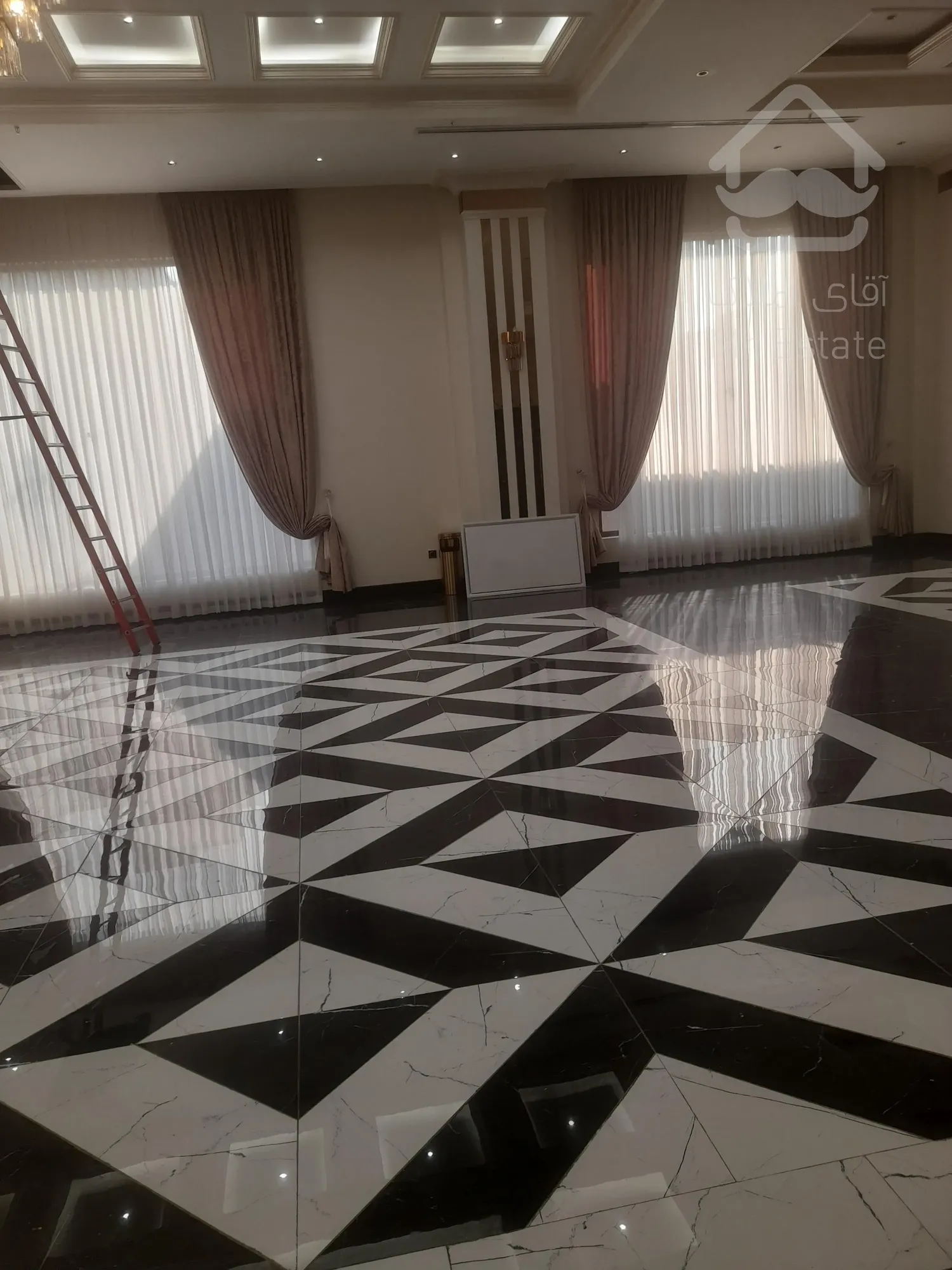 رونیکاپالاس لاله زندگی ارام برای افراد خاص