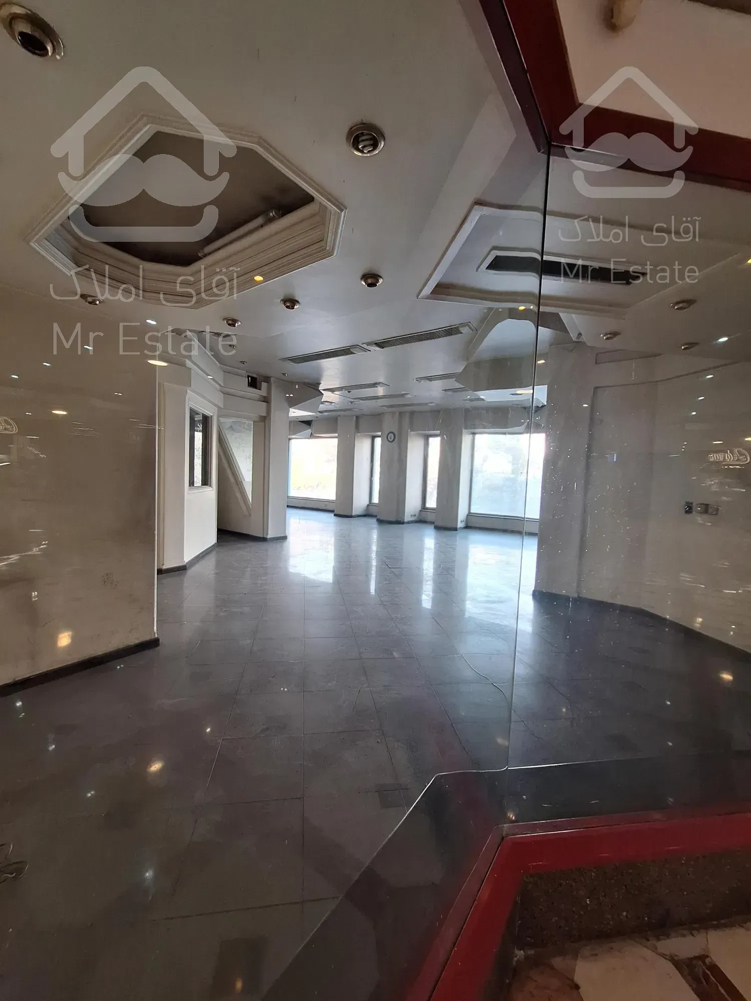 ۱۲۵ متر سند تجاری در برج میرداماد