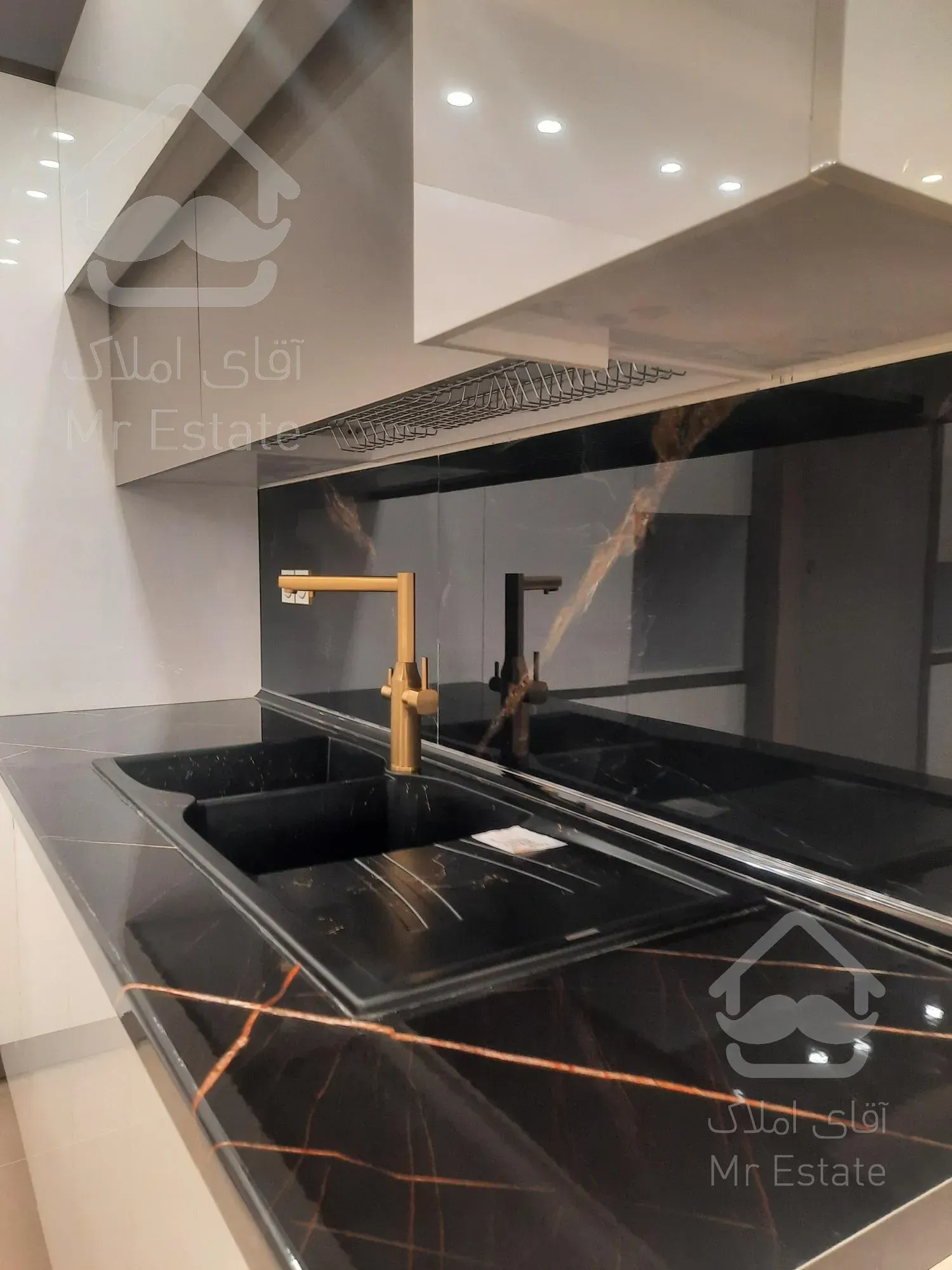 آپارتمان فروشی استخردار شهرک الهیه غرب شهرک دانشگاه شریف تهاتر مشارکت زمین کلنگی