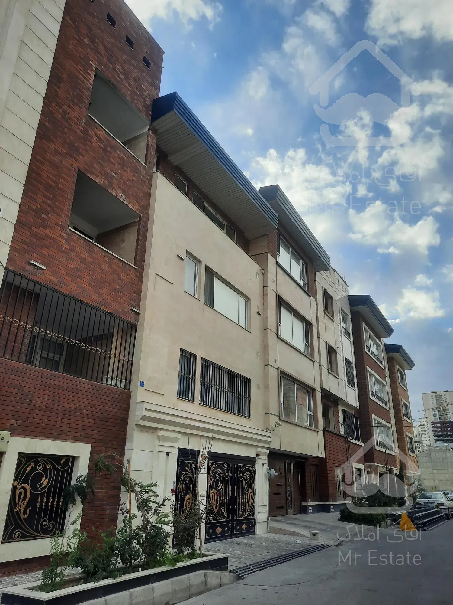 زمین جنوبی شهرک الهیه غرب دانشگاه شریف منطقه۲۲ سروآزاد چیتگر