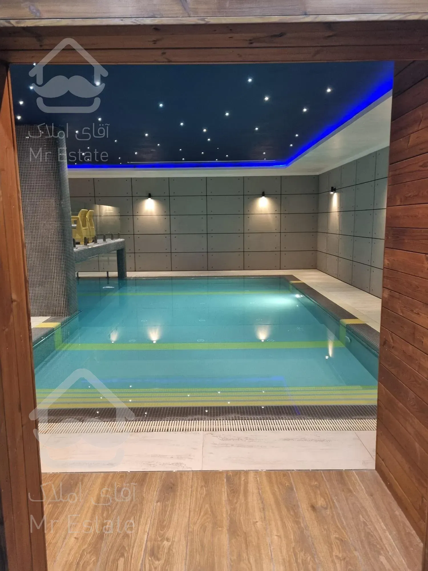 ۱۸۲ متر اکازیون تاپ لوکیشن