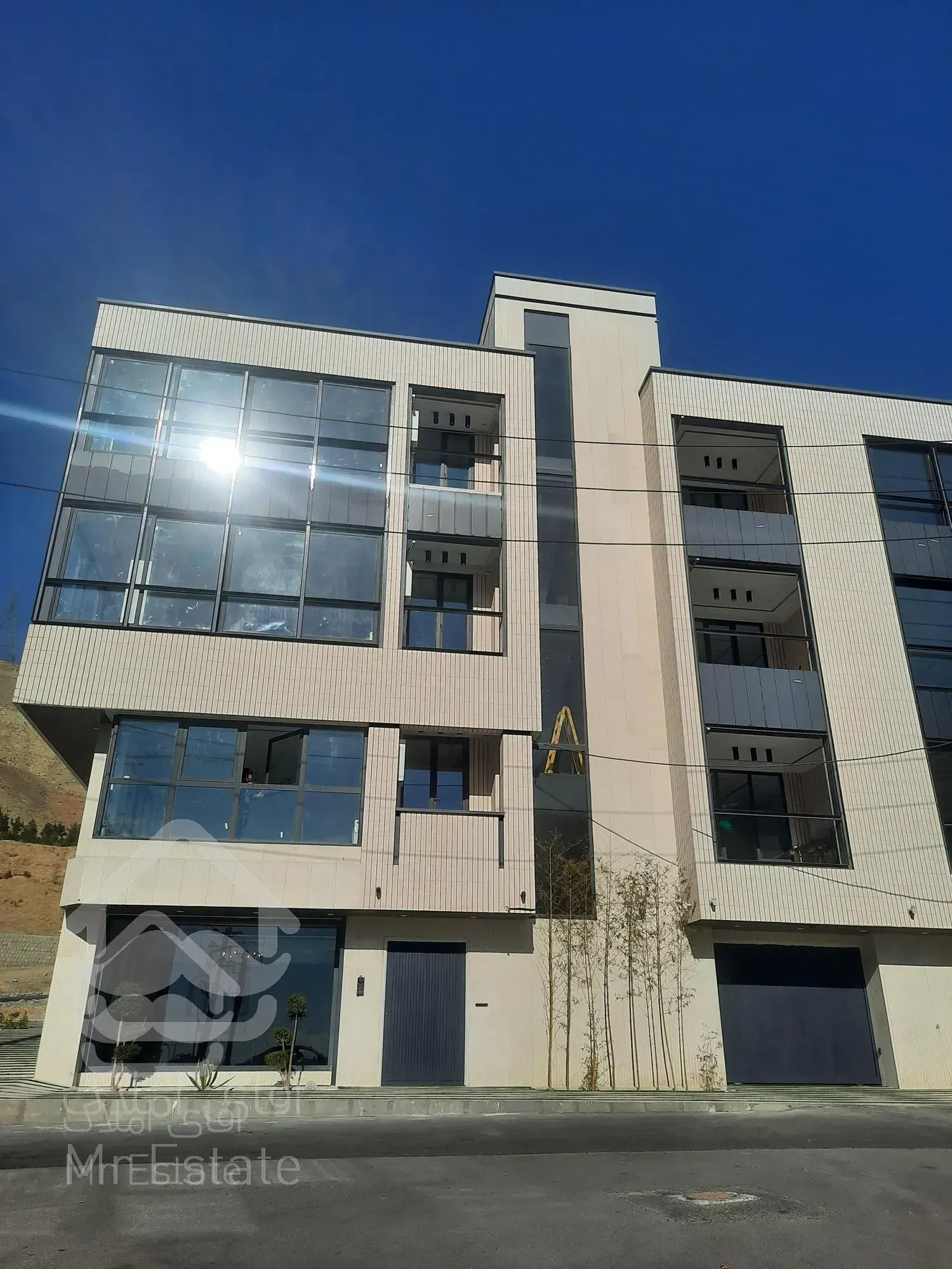 ۳۷۲ متر زمین فروشی در الهیه غرب شهرک دانشگاه صنعتی شریف