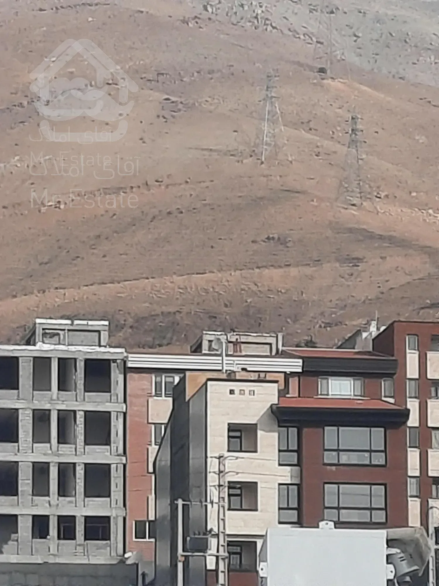 فروش زمین در شهرک الهیه غرب و ویلایی شهرک دانشگاه صنعتی شریف  آماده ساخت و ساز /مشارکت در ساخت چیتگر