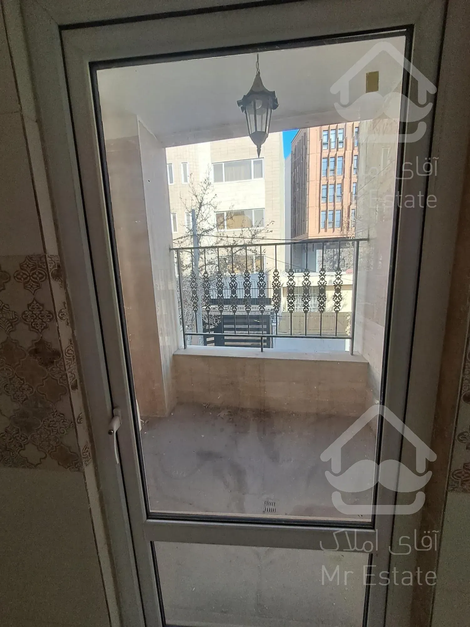 135 متر 3 خواب بصورت خام و نوساز