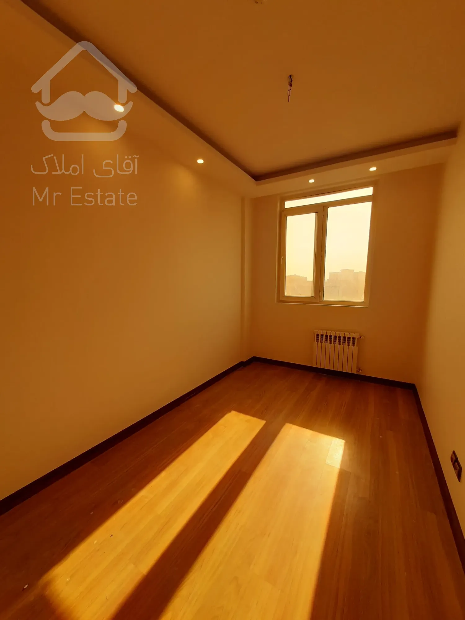 فروش آپارتمان ۶۸متر ۲خواب تراورتن رو به آفتاب