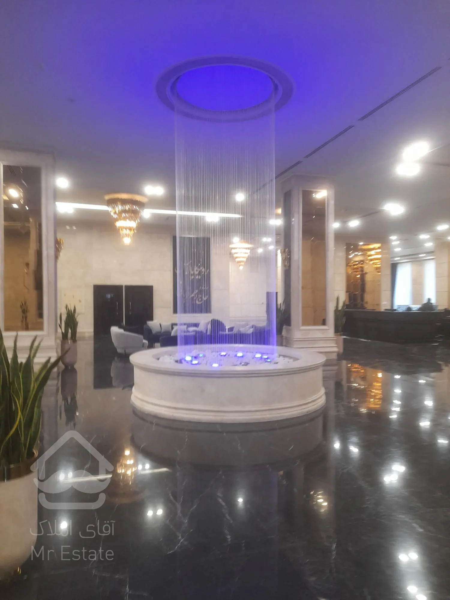 پیش فروش مغازه 24متری طبقه 2رونیکاپالاس میرزابابایی