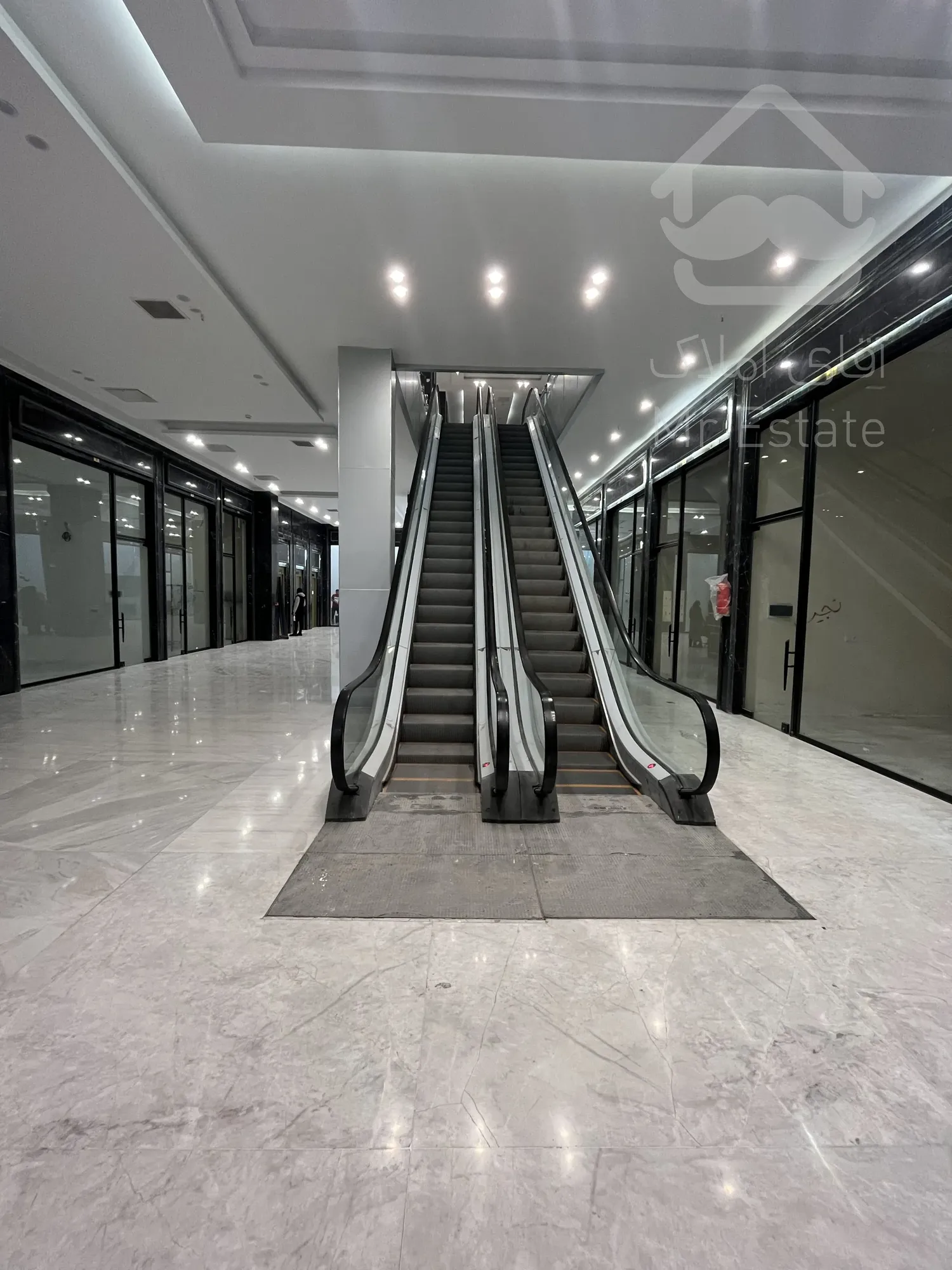 رهن و اجاره واحد تجاری با پاخور عالی در رونیکامال هروی