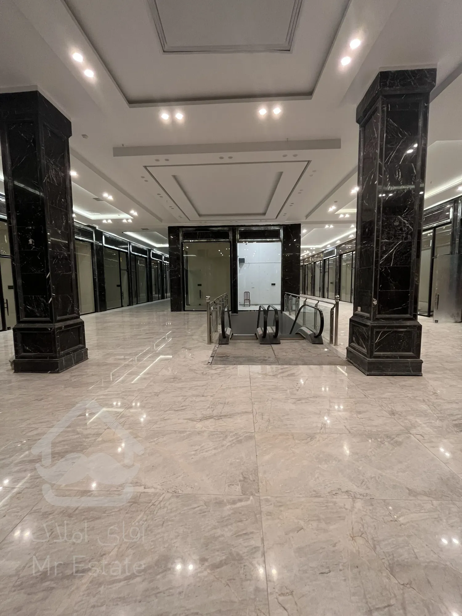 پیش خرید 32 متر تجاری در رونیکا پونک حاج رحیم قربانی