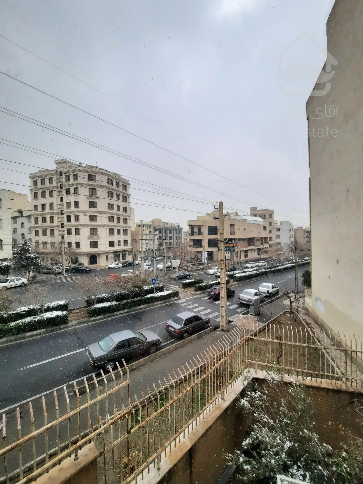 آپارتمان ۷۷ متری دو خواب دو کله فردوس شرق