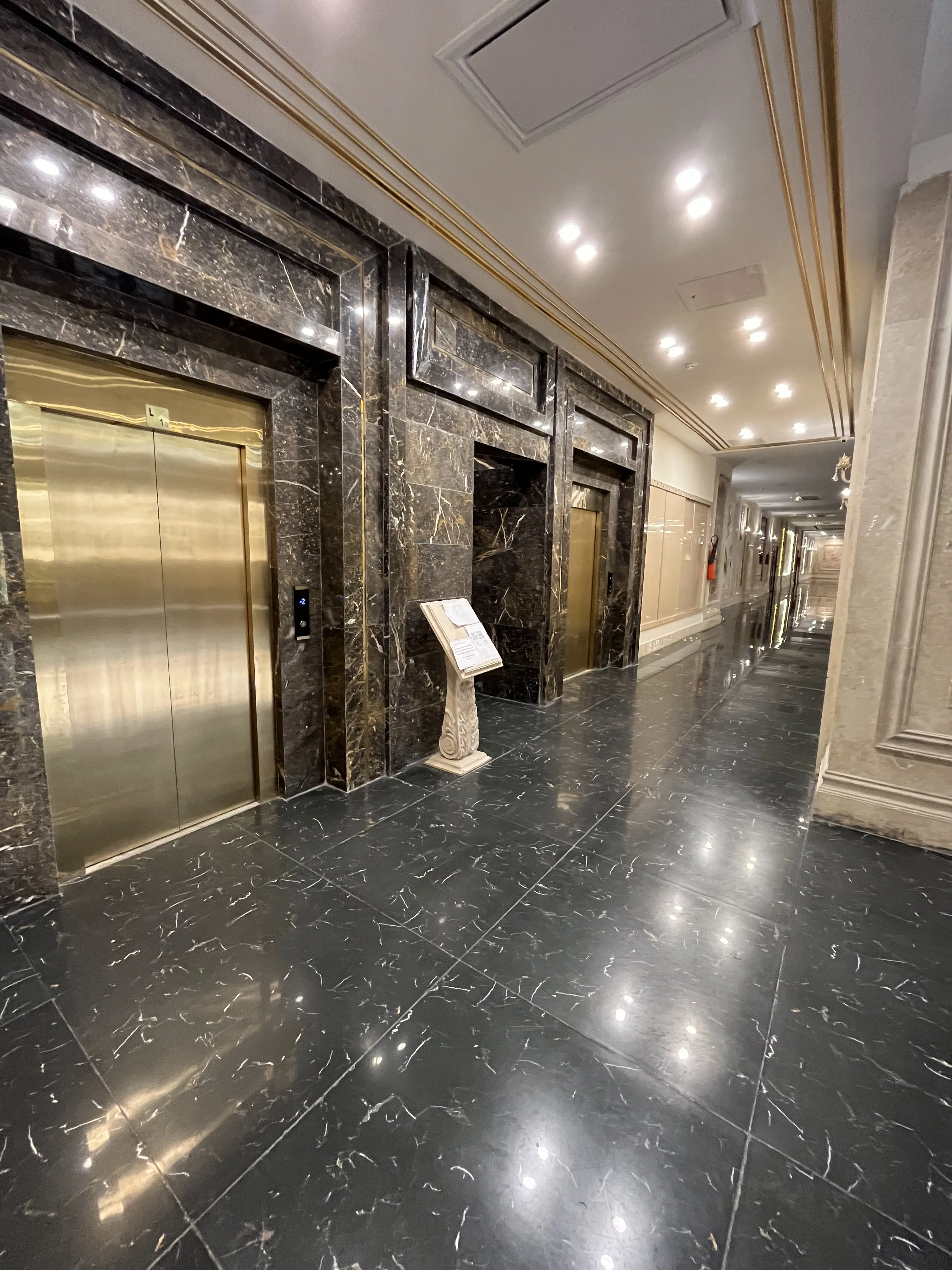 پیش فروش واحد 116متری در سوهانک