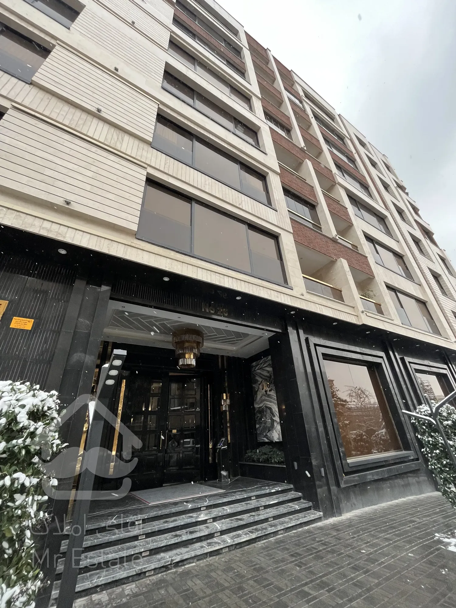 فروش واحد 115 متر رونیکاپالاس در بلوار ارتش