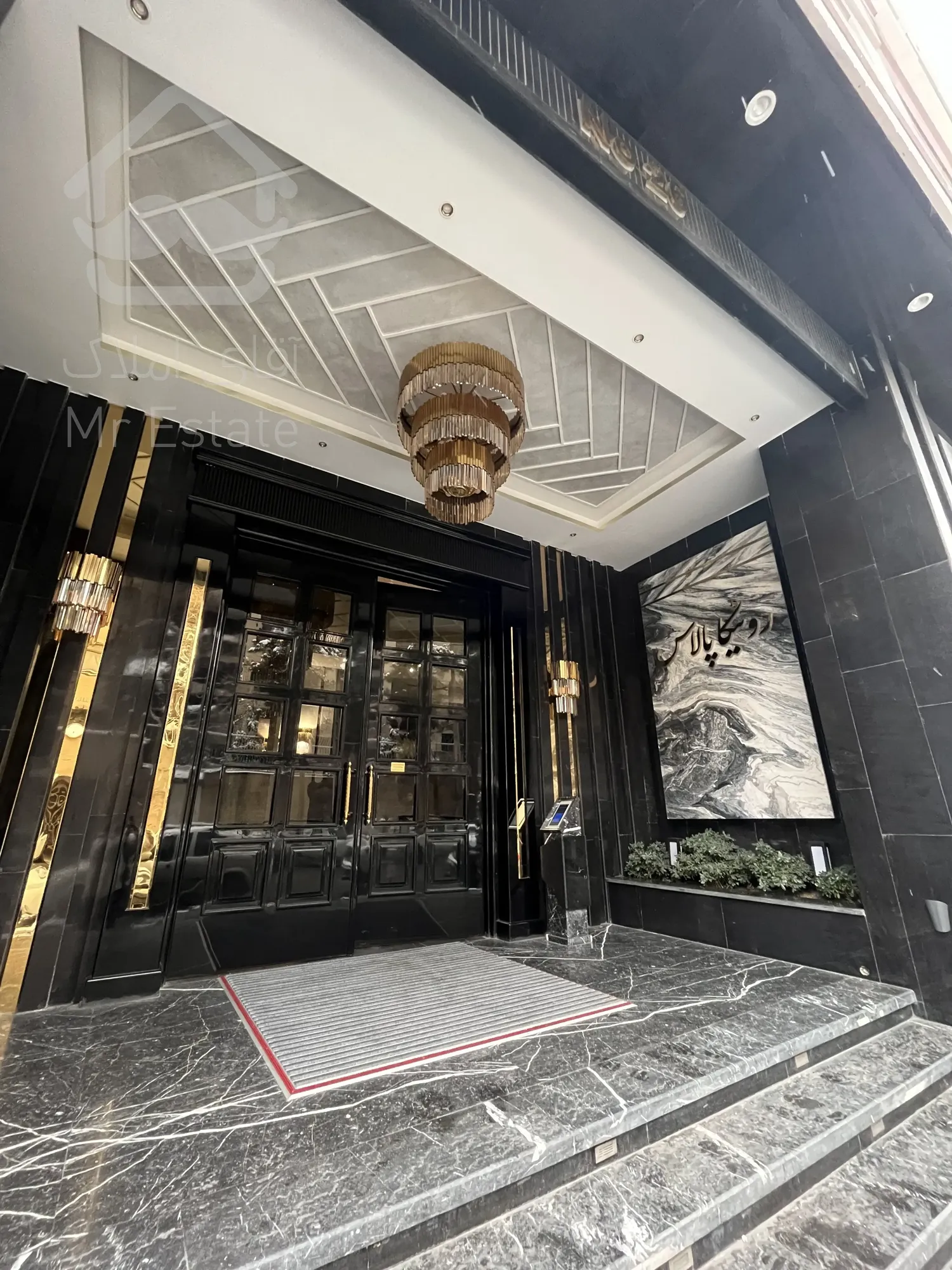 فروش واحد 116 متر رونیکاپالاس در بلوار ارتش