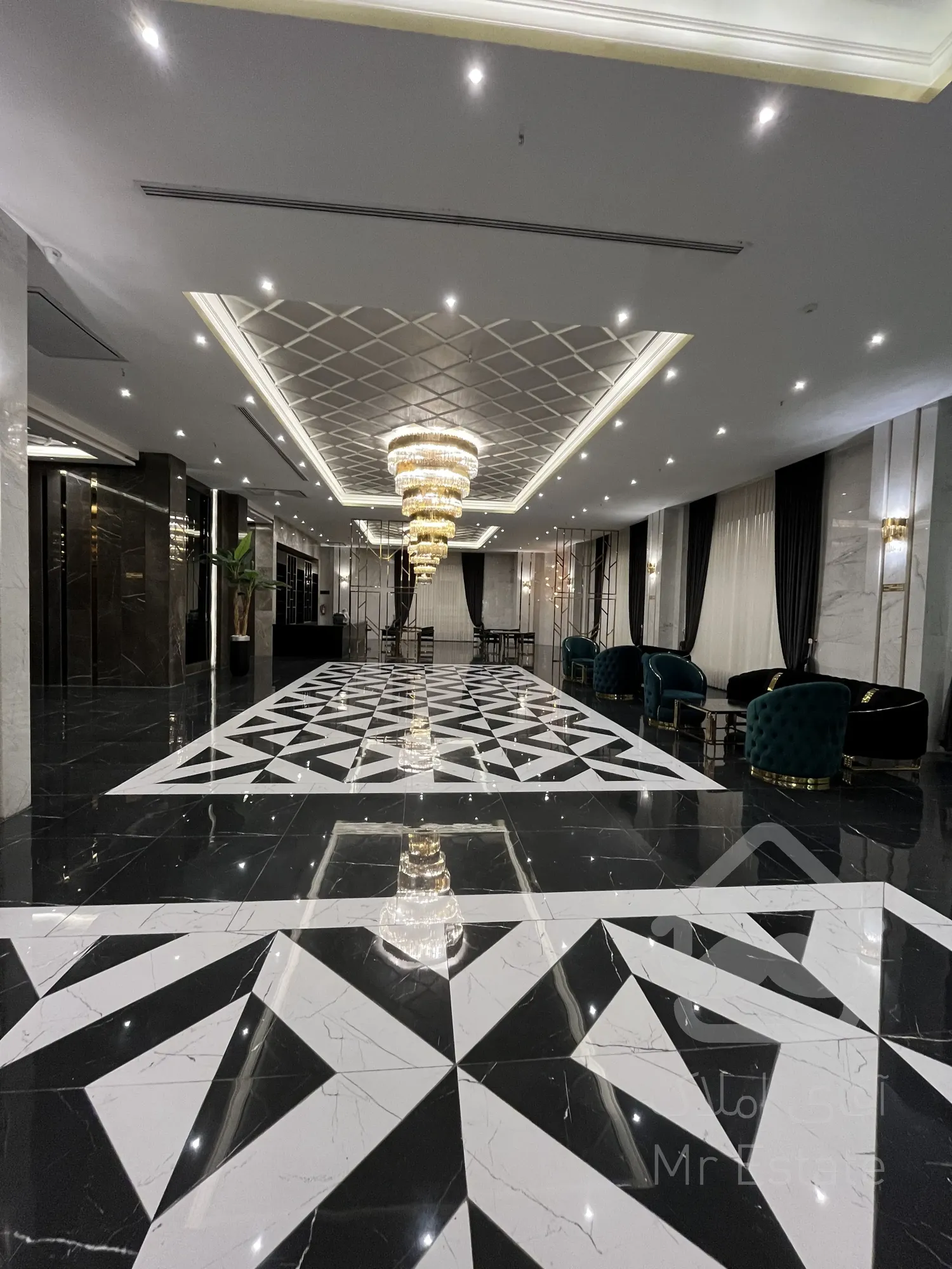 فروش واحد 115 متر رونیکاپالاس در بلوار ارتش