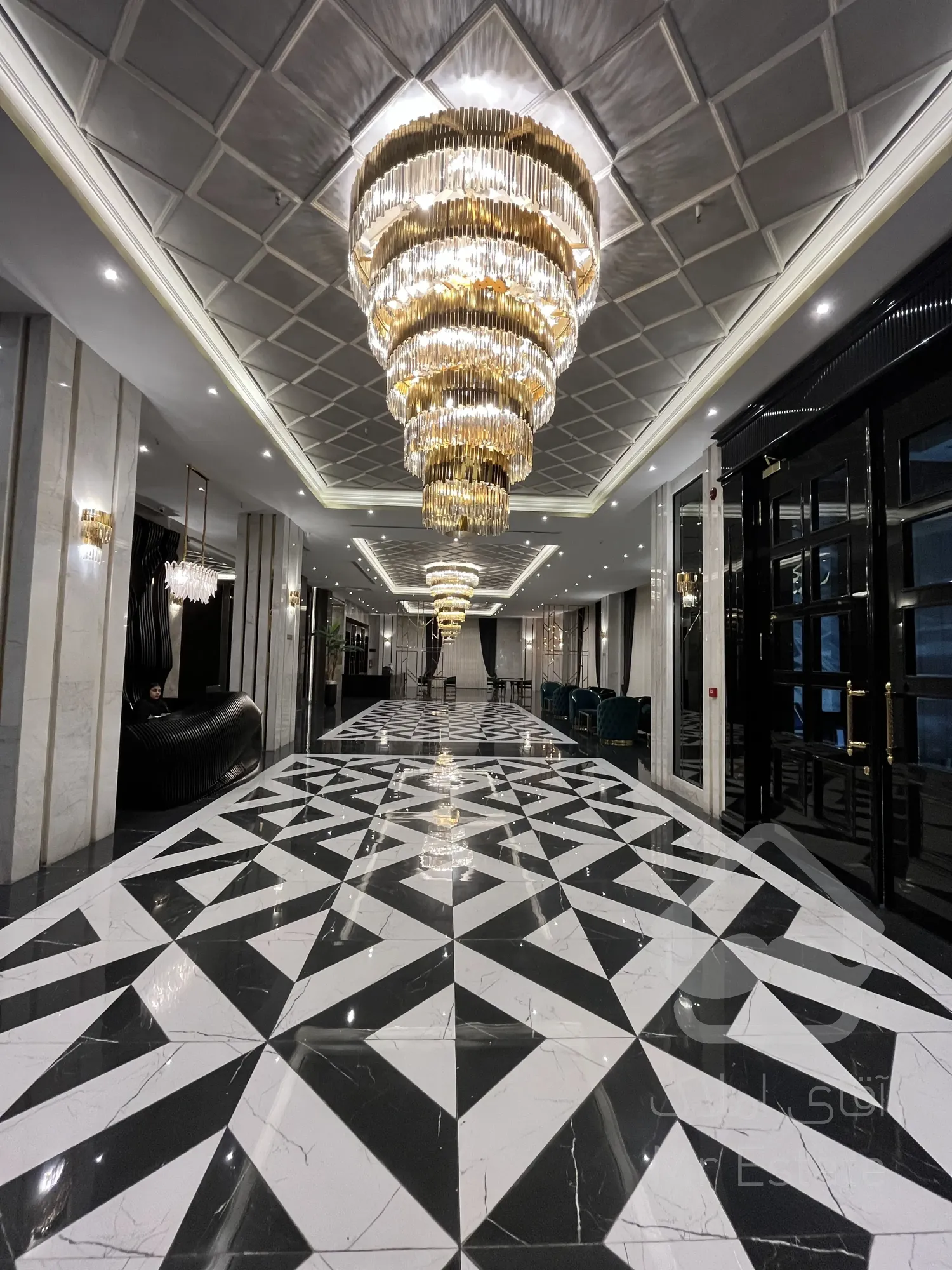 فروش واحد 110 متر شیک در بلوار ارتش