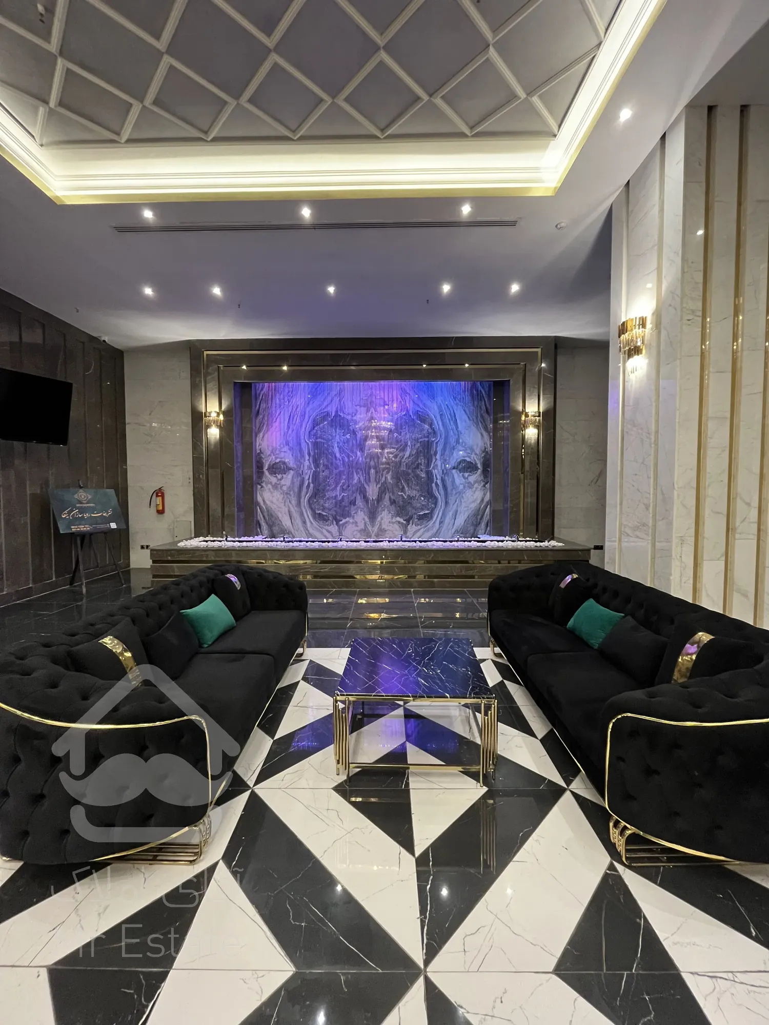 فروش واحد 108 متر رونیکاپالاس در بلوار ارتش