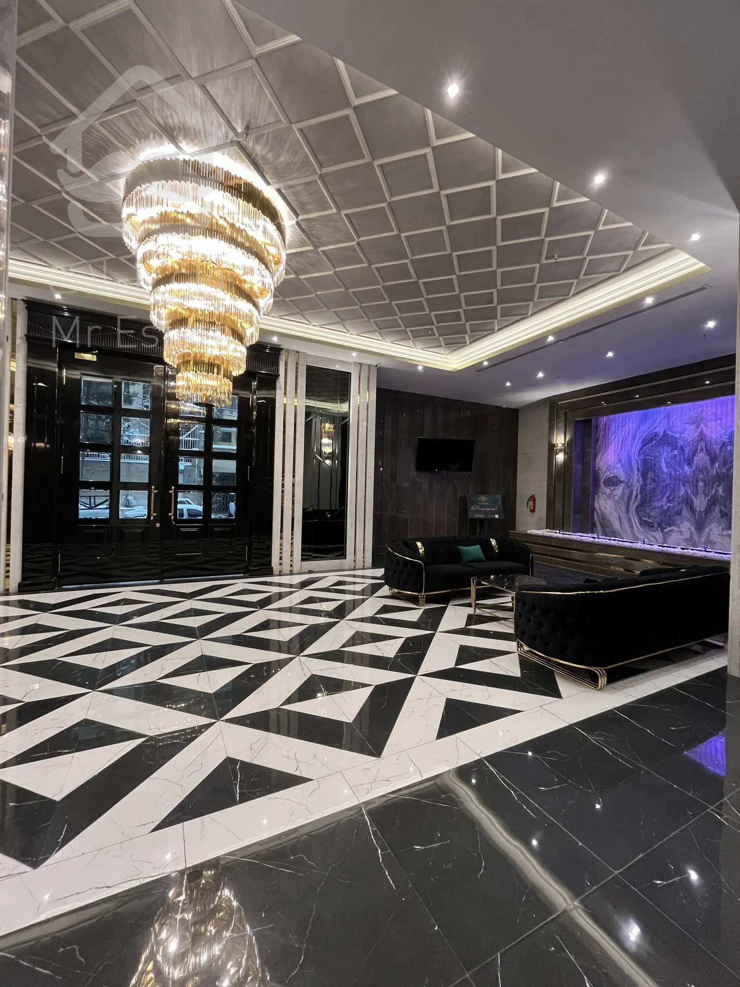 فروش واحد شخصی ساز 111 متر رونیکاپالاس در بلوار ارتش