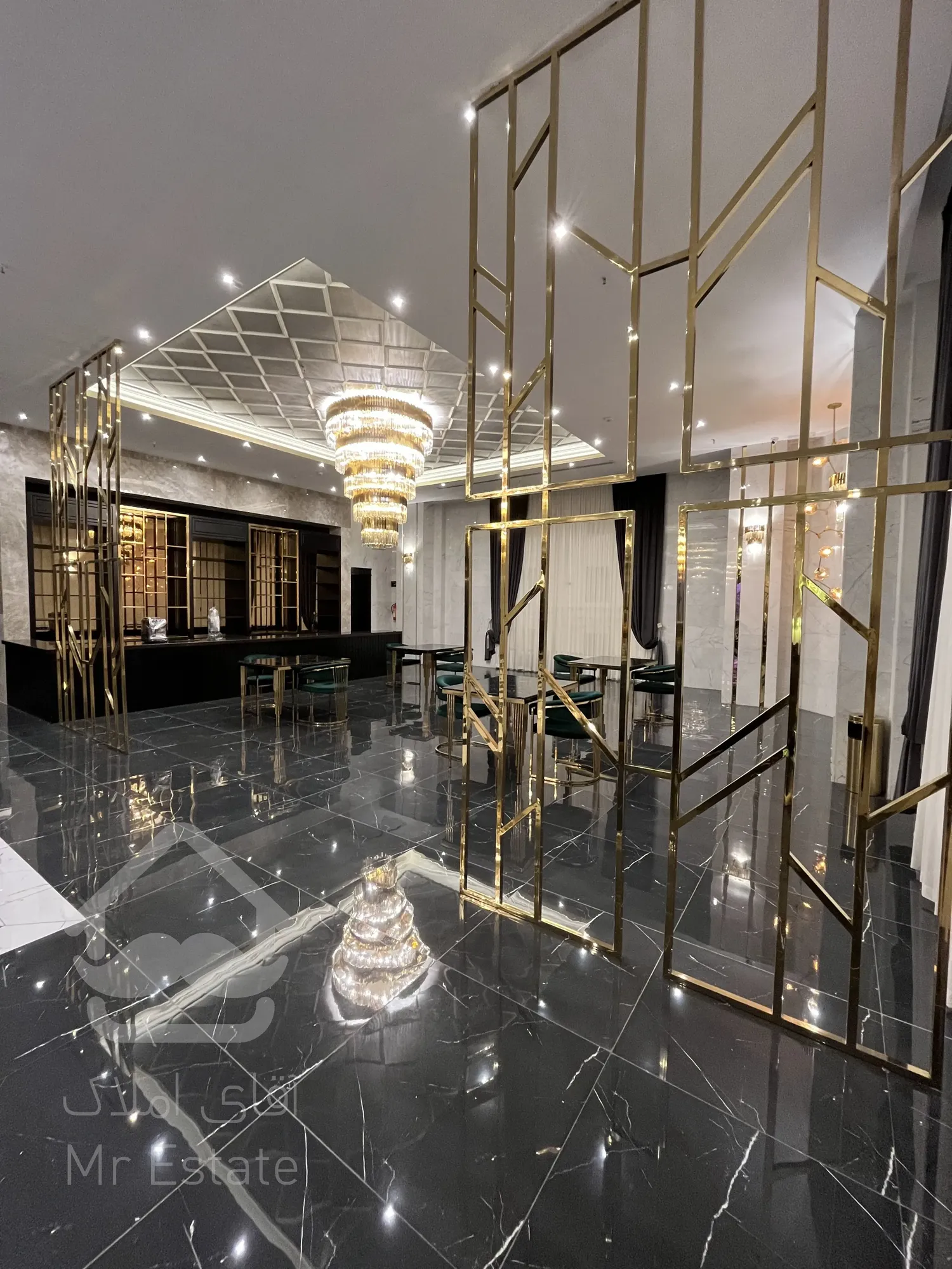 فروش واحد 109 متر رونکاپالاس در بلوار ارتش