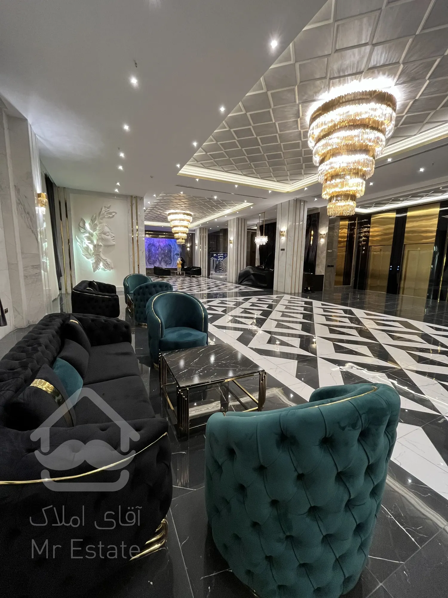 فروش واحد 111 متر رونیکاپالاس در بلوار ارتش