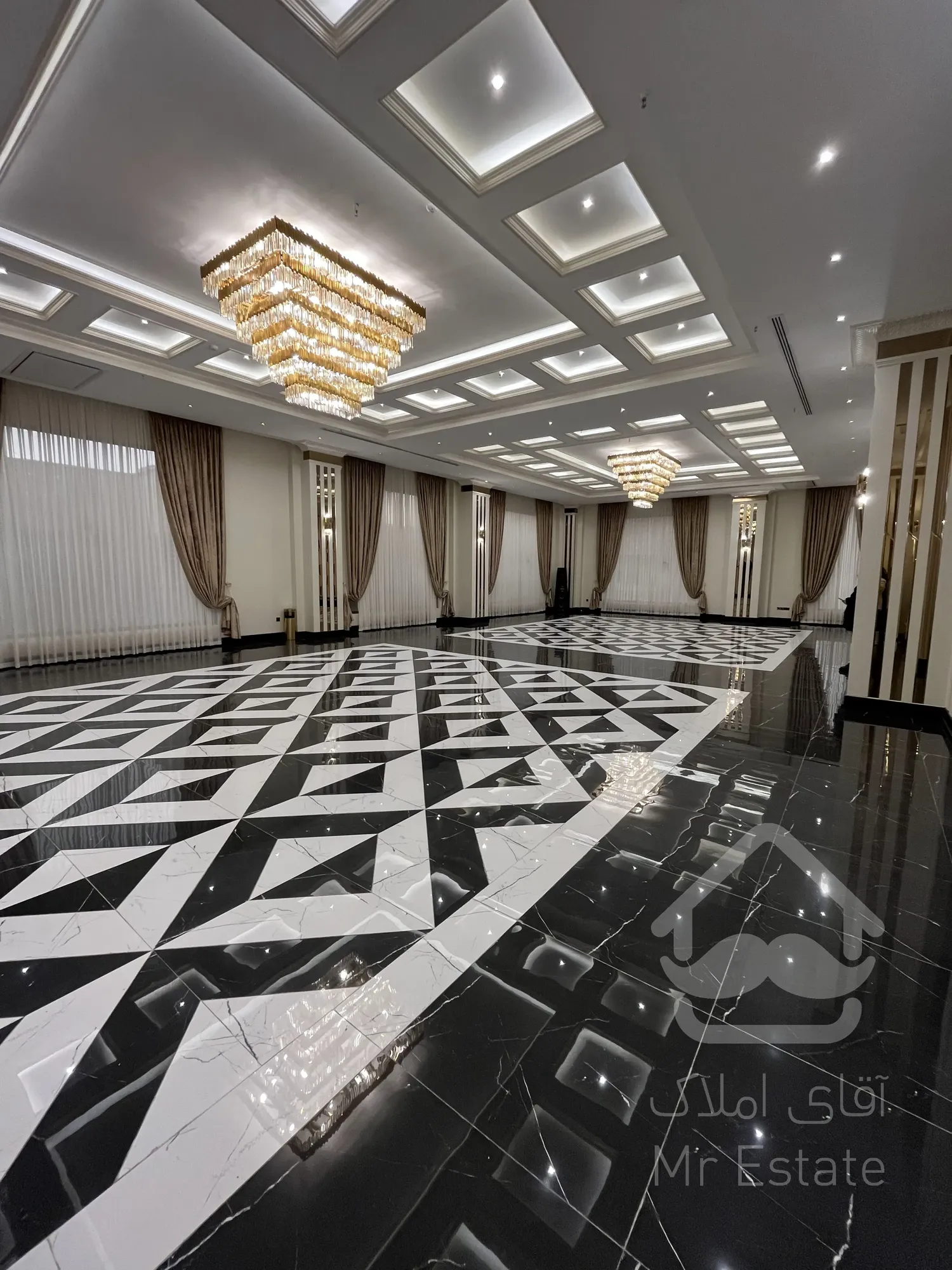 فروش آپارتمان 116 متری خوش نقشه دو خواب در رونیکا پالاس کوهک