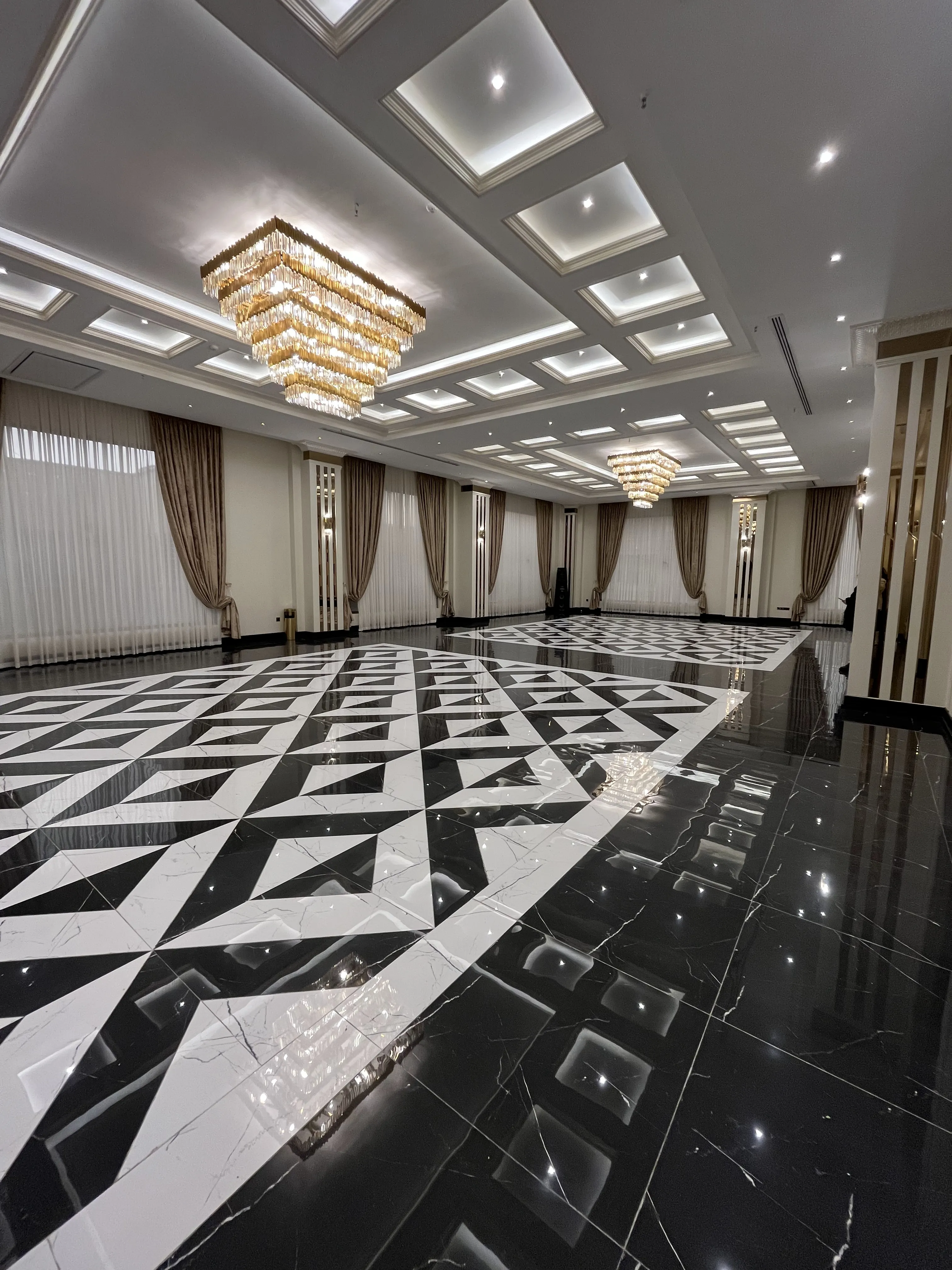 پیش فروش لاله با شرایط پرداخت فوق العاده