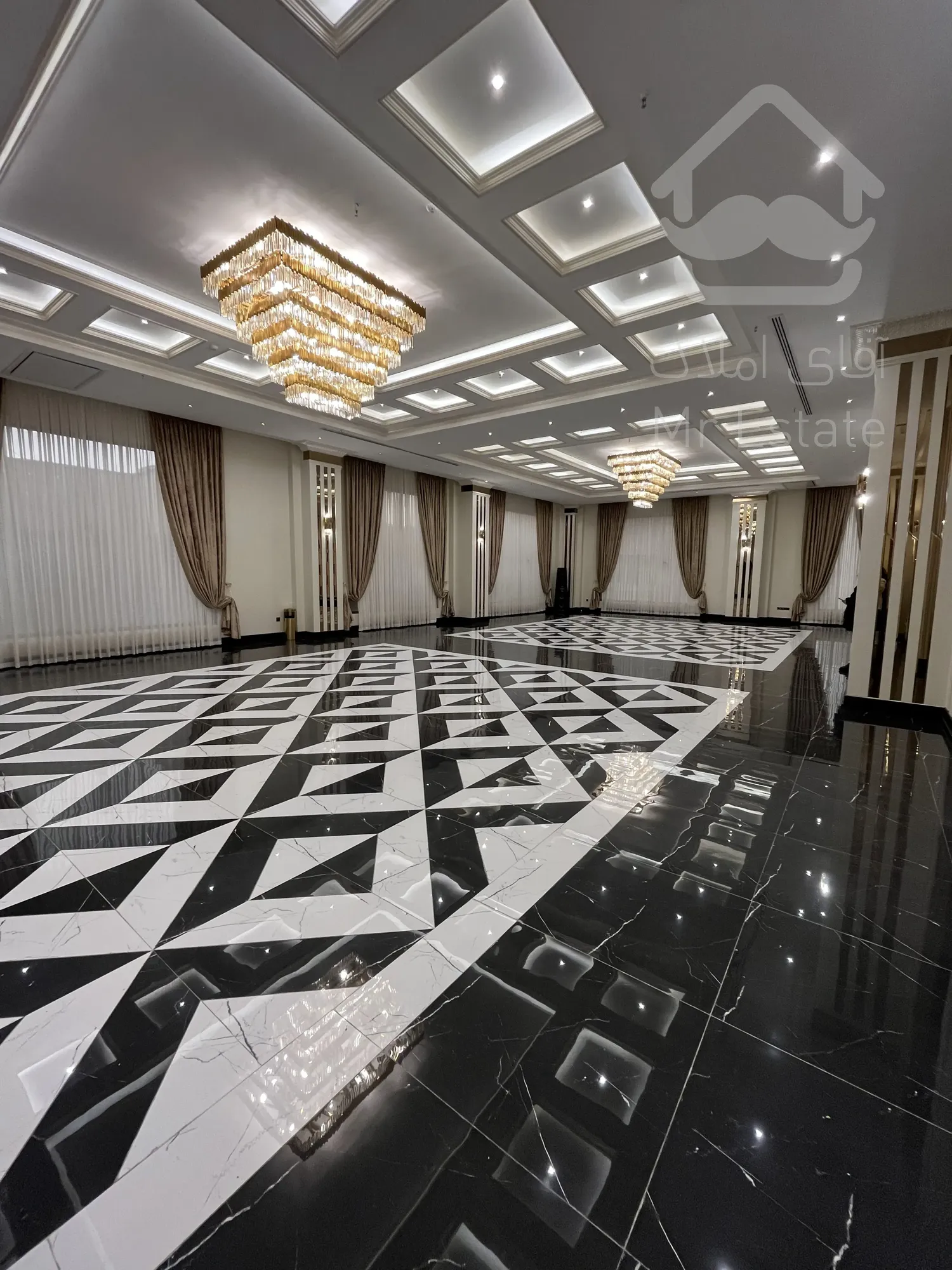 فروش واحد لاکچری 114 متر رونیکاپالاس در بلوار ارتش