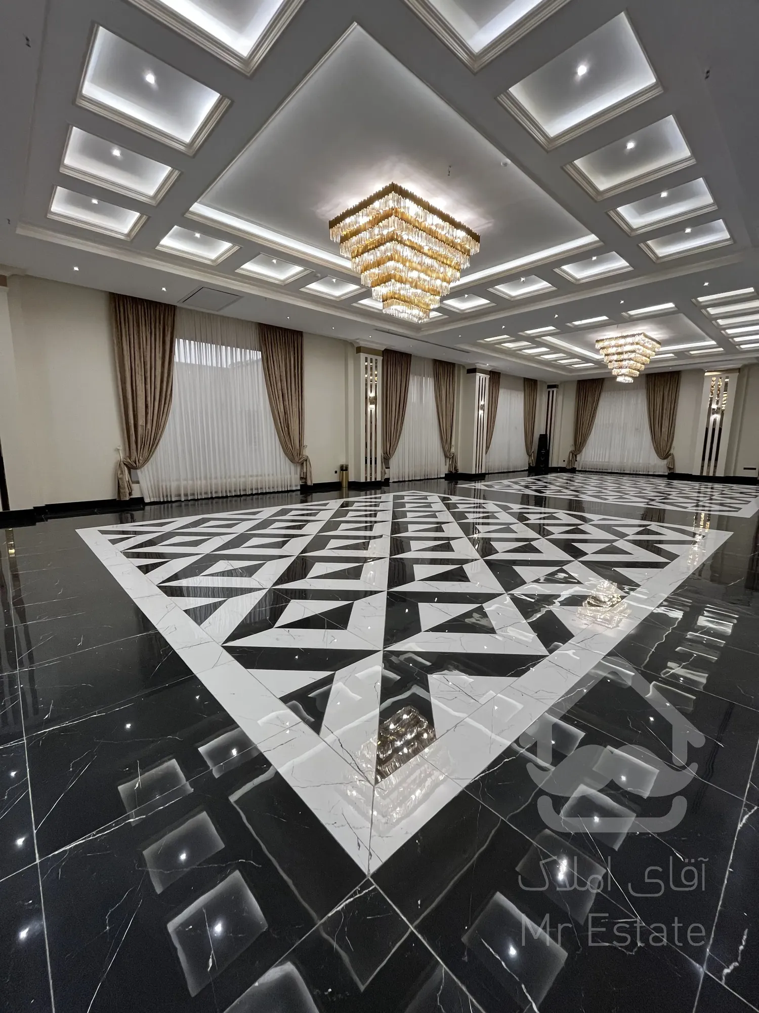 فروش واحد 111 متر لوکس رونیکاپالاس در بلوار ارتش