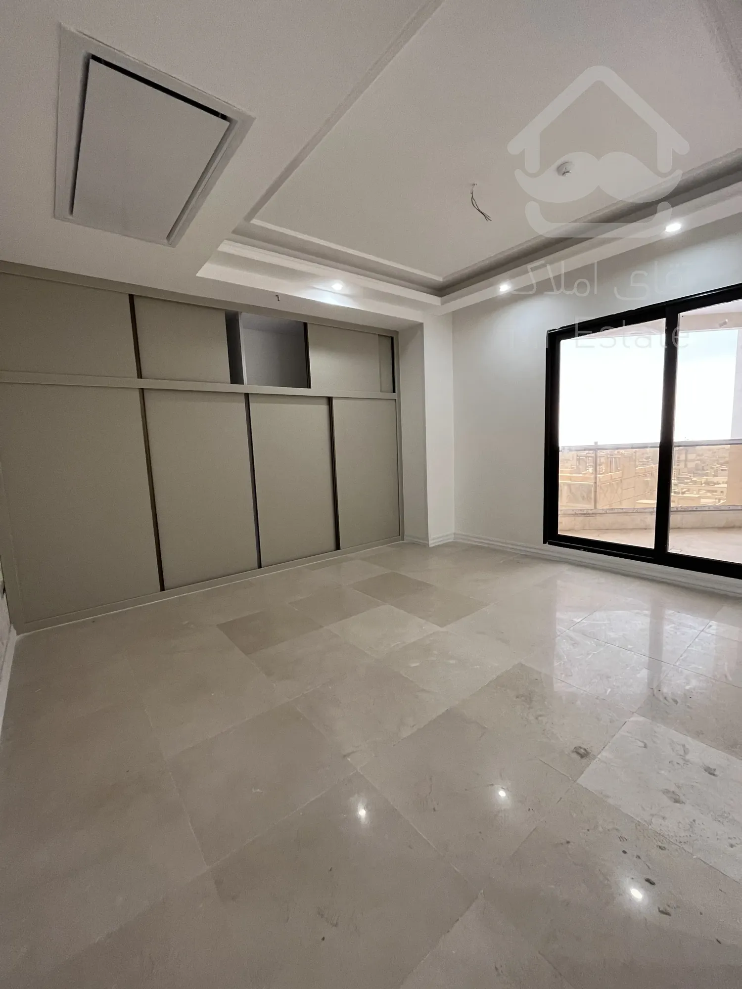 پیش فروش واحد116 متری در شهرک لاله