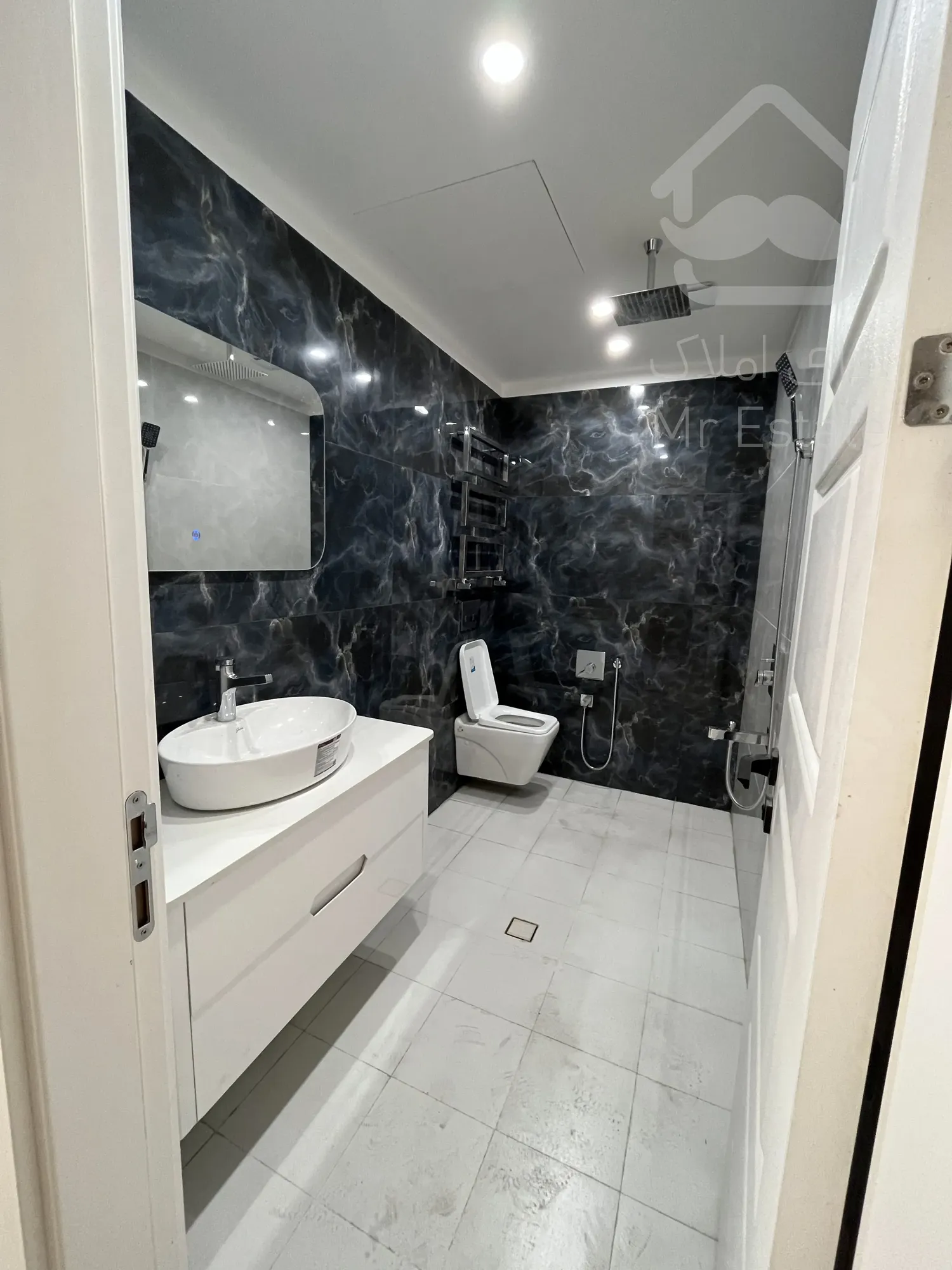 پیش فروش واحد116 متری در شهرک لاله