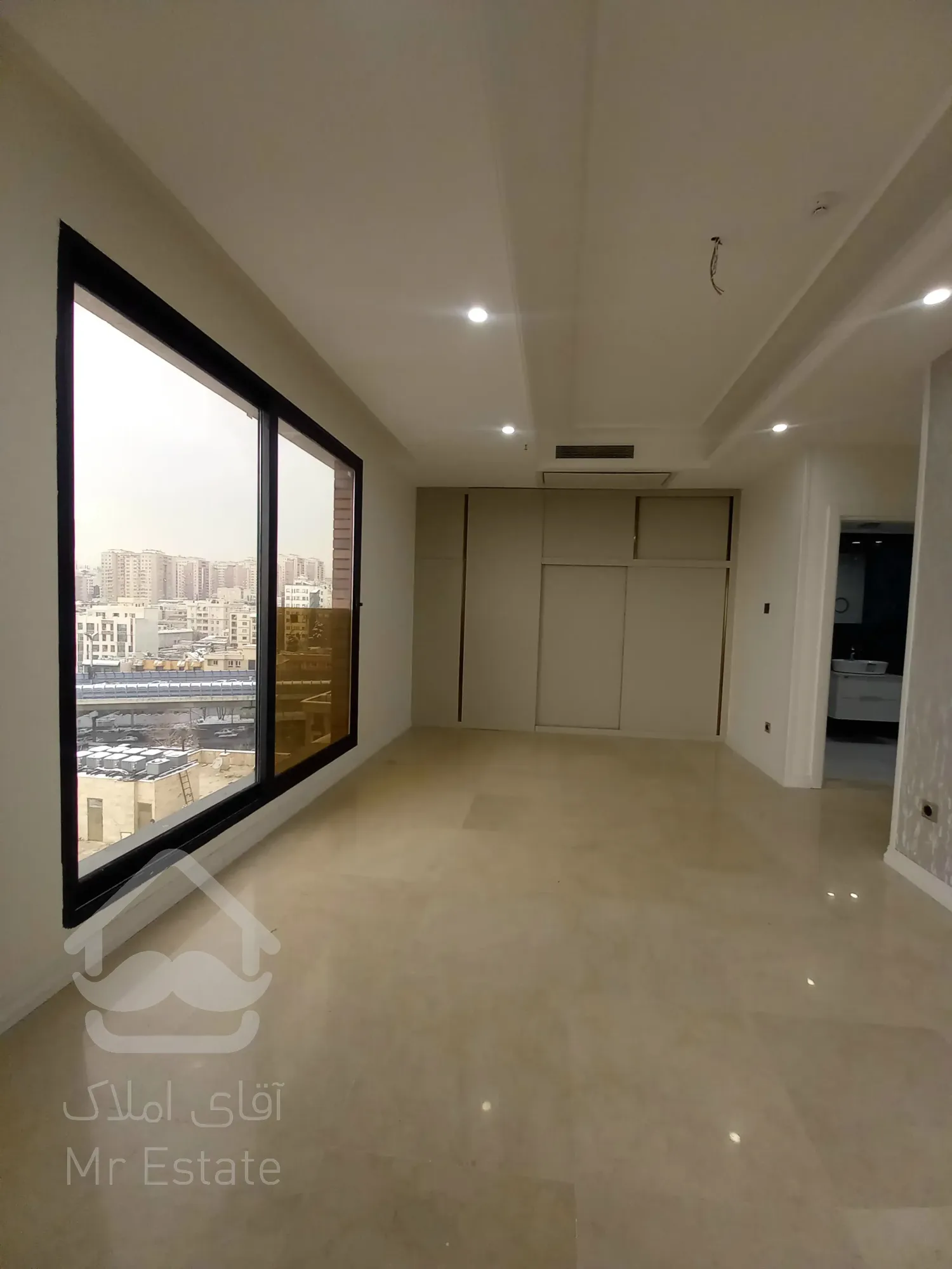 فروش واحد ۲۲۷ متری رونیکا پالاس قیطریه