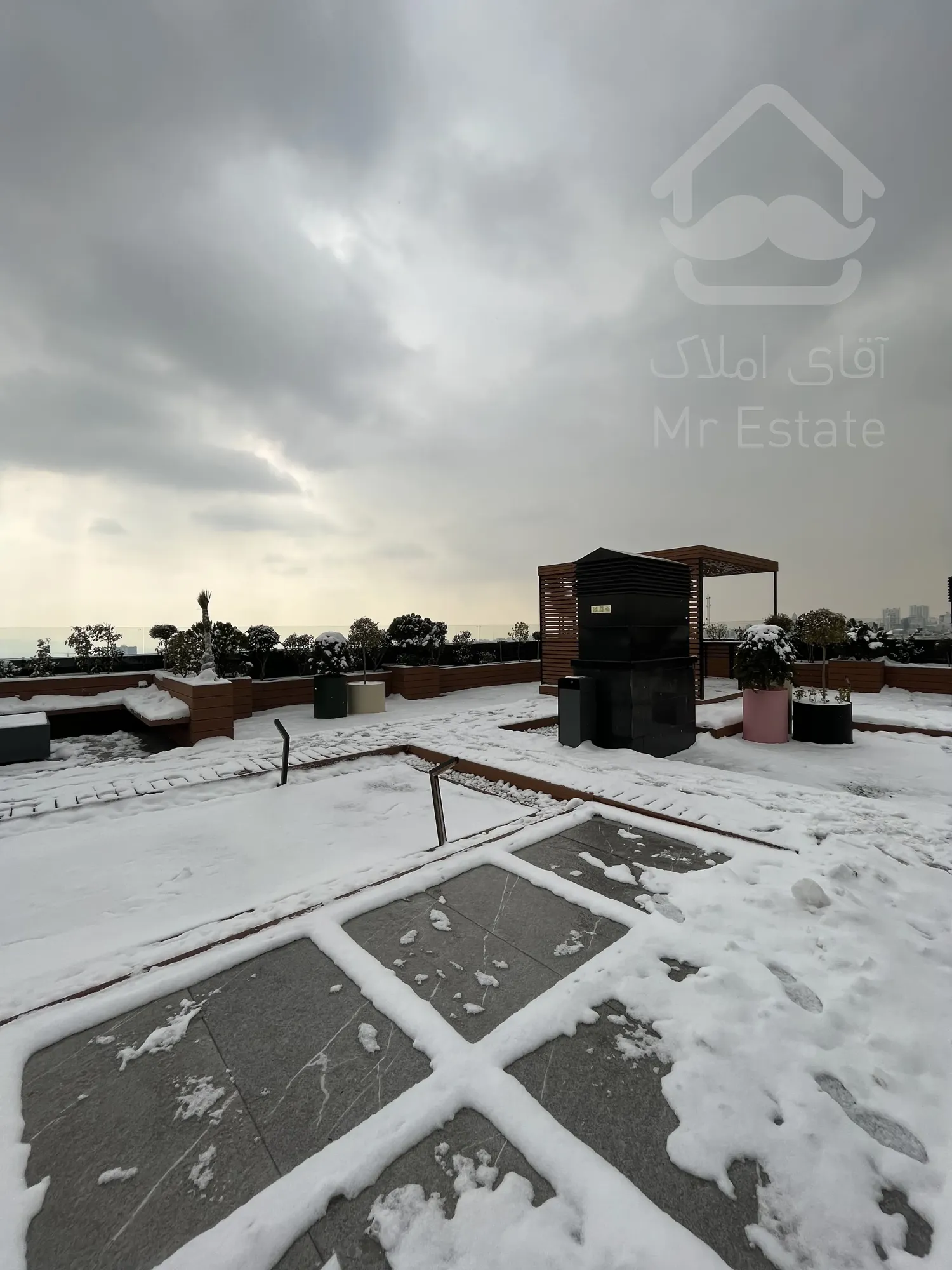 فروش واحد 109 متر رونیکامال در بلوار ارتش