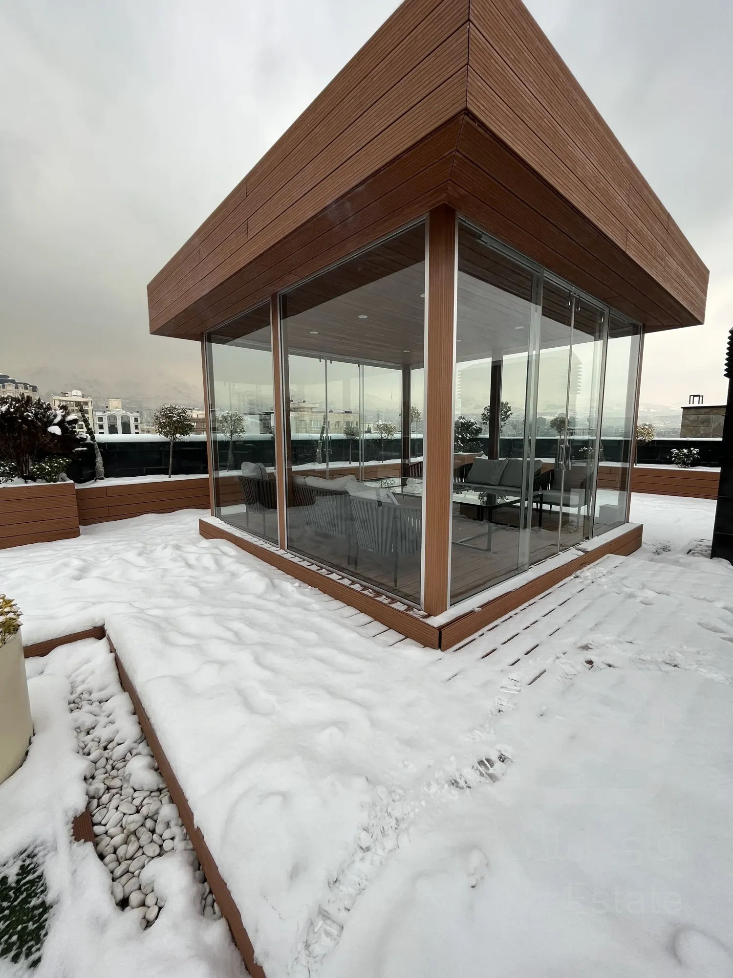 فروش واحد 114 متر رونیکاپالاس در بلوار ارتش