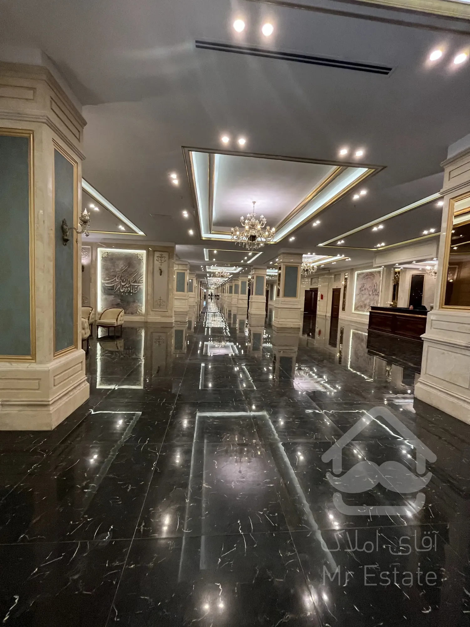 پیش فروش آپارتمان 117 متری لوکس با طراحی مدرن و مشاعات آبی در بلوار ارتش