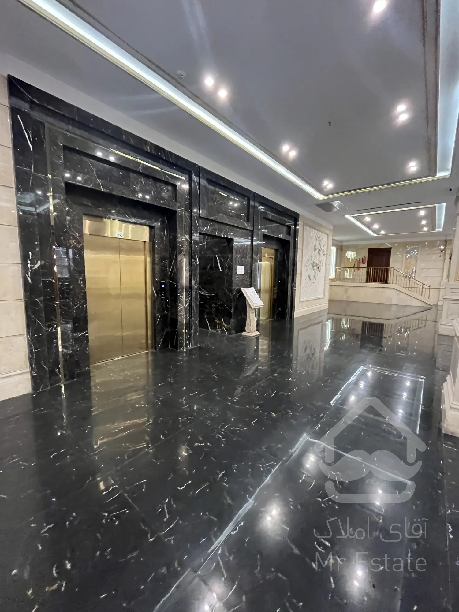 فروش آپارتمان 115 متری لاکچری دو خواب در کوهک