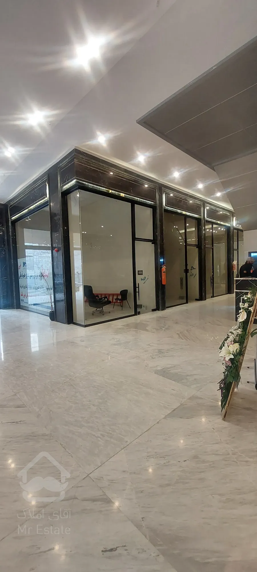 اجاره مغازه با سه ماه تنفس در رونیکا مال پاسداران