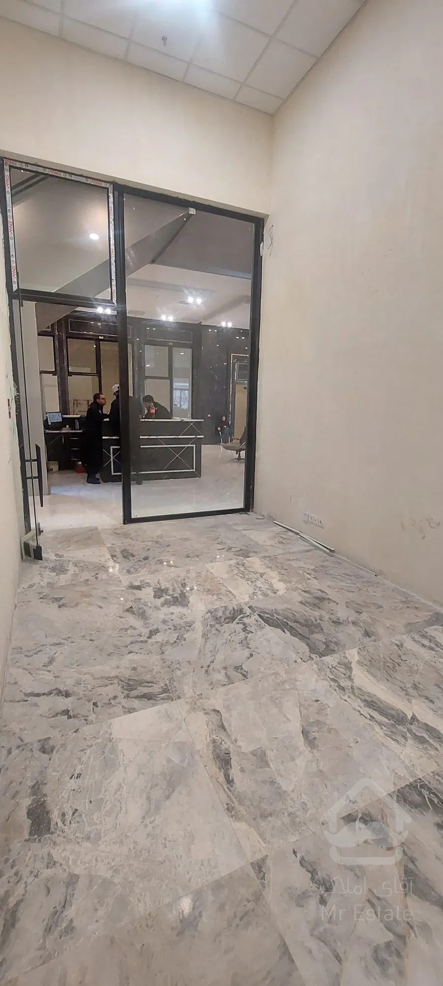 اجاره مغازه 69 متری در رونیکا مال پاسداران