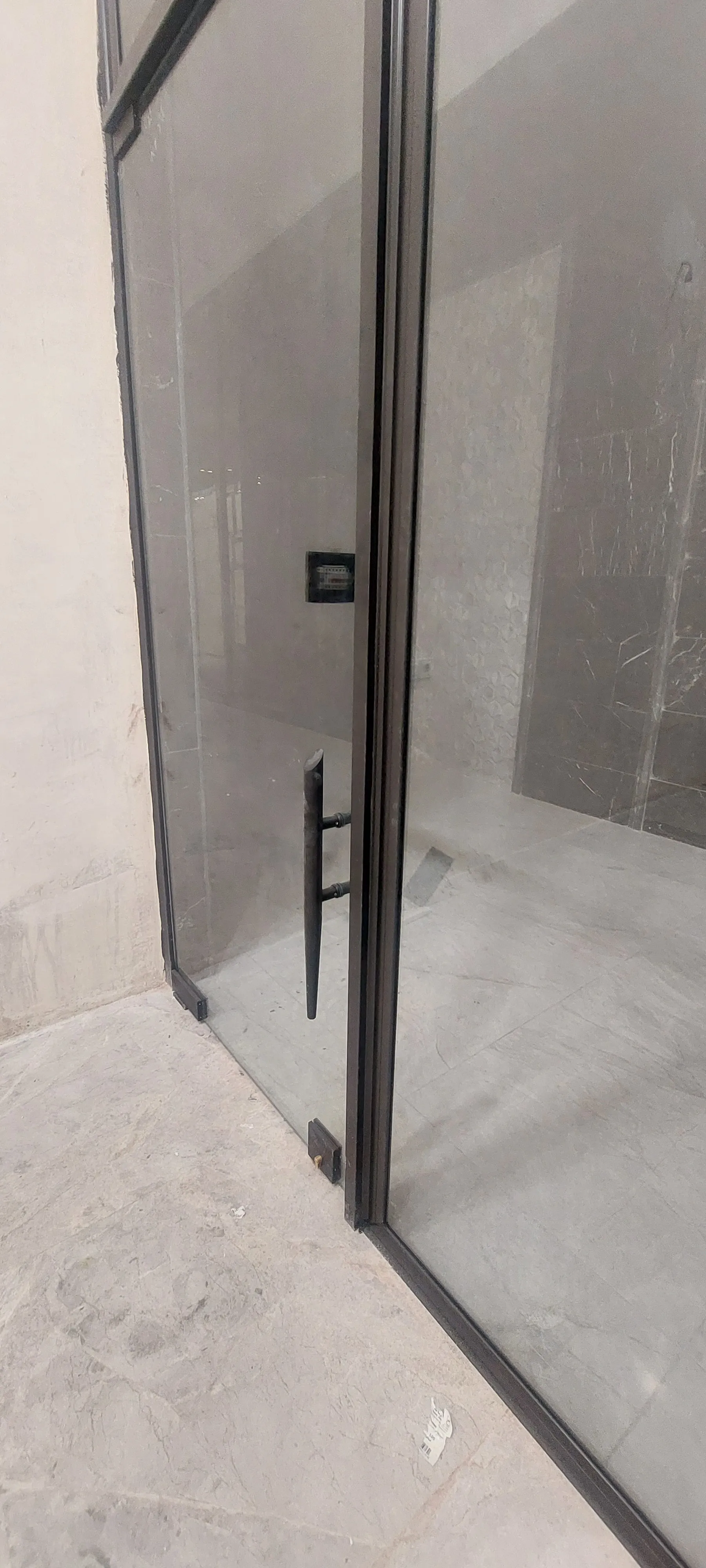 اجاره واحد 16 متر تجاری رونیکامال در هروی