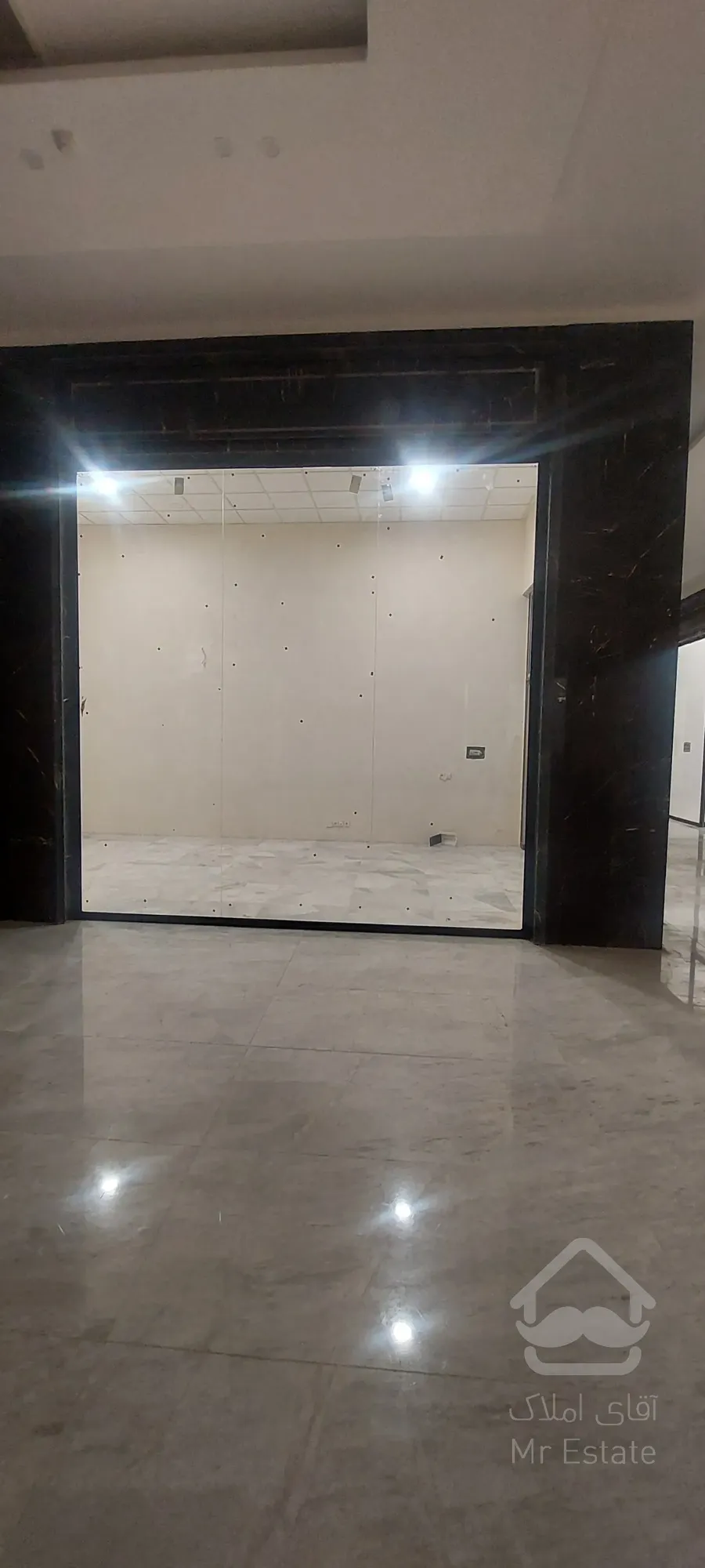 فروش مغازه 19 متریی با شرایط پرداخت اقساط در رونیکا مال هروی