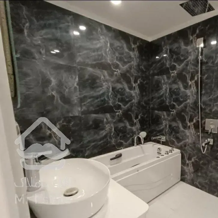 ۱۵۰ متری /چشم انداز چیتگر/ محضری/زمین‌تراکم