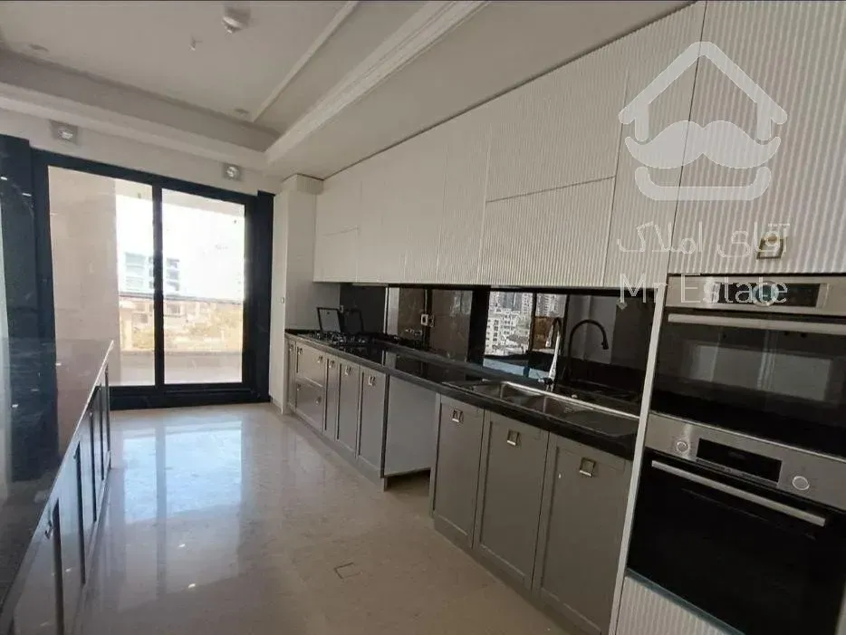 ۱۵۰ متری /چشم انداز چیتگر/ محضری/زمین‌تراکم