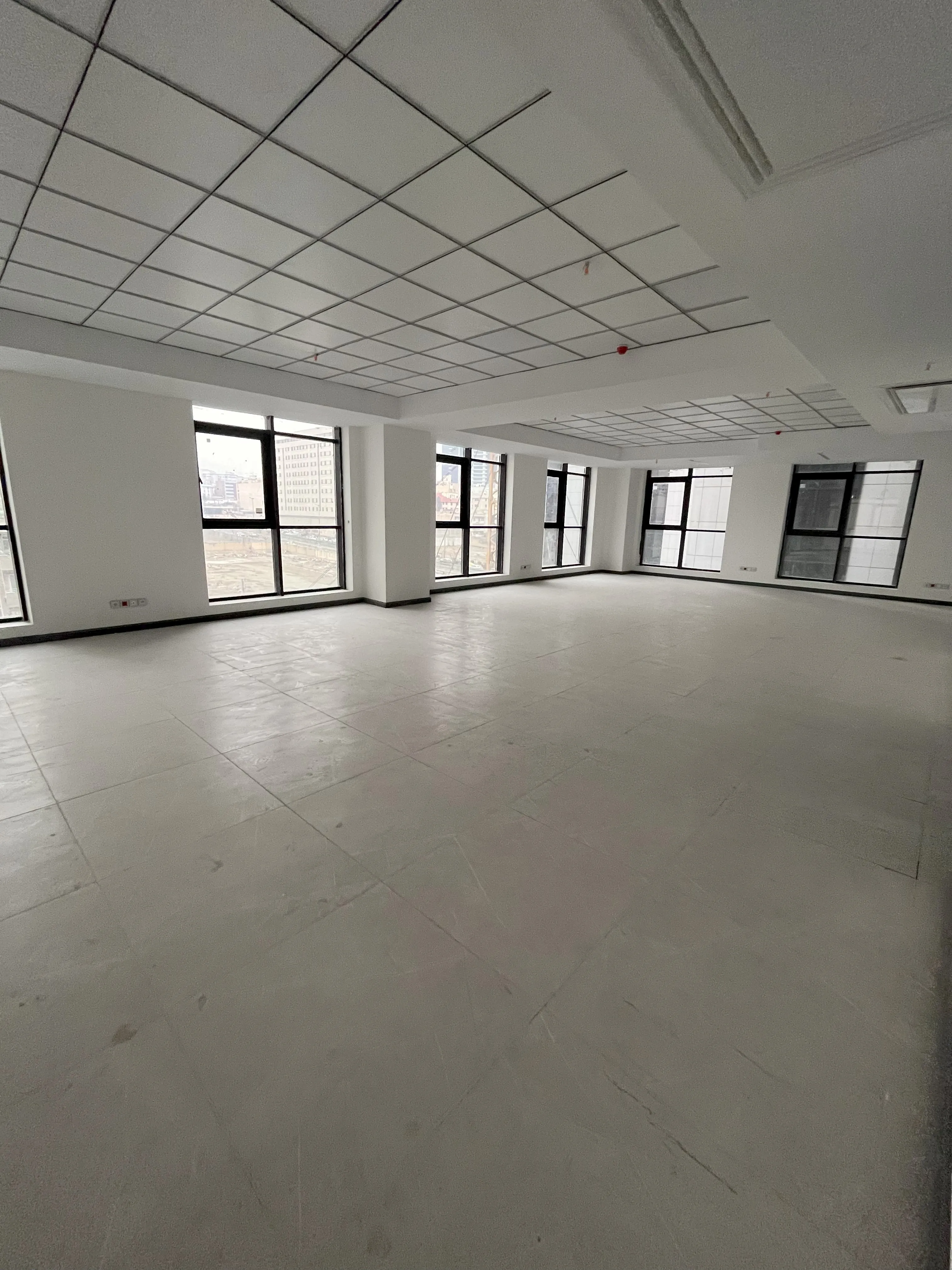 فروش اداری 197 رونیکا پالاس غروی با بهترین متریال در تاپ لوکیشن غرب تهران