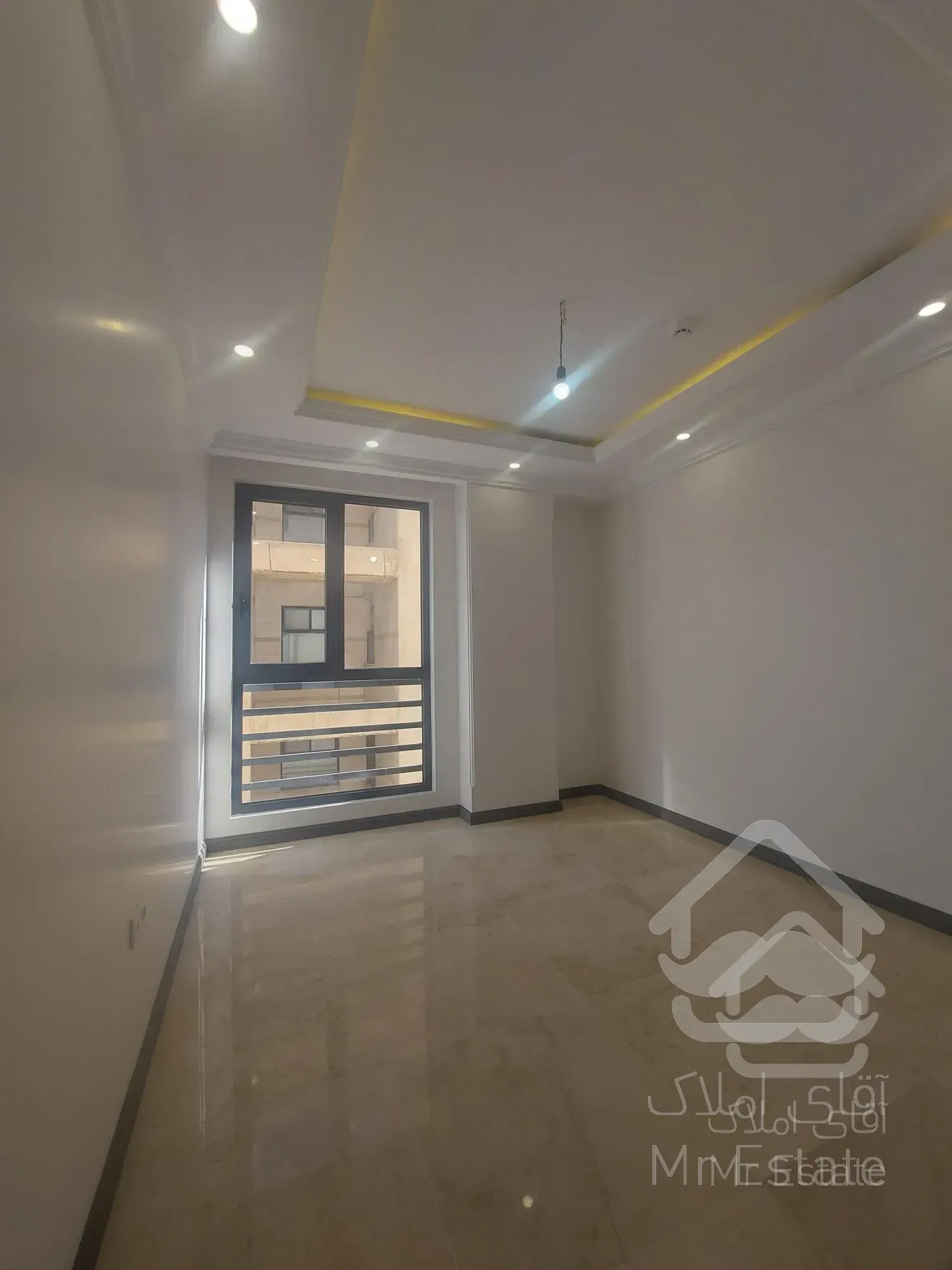 شهرک غرب ۱۵۱متر نوساز خوش نقشه و جذاب